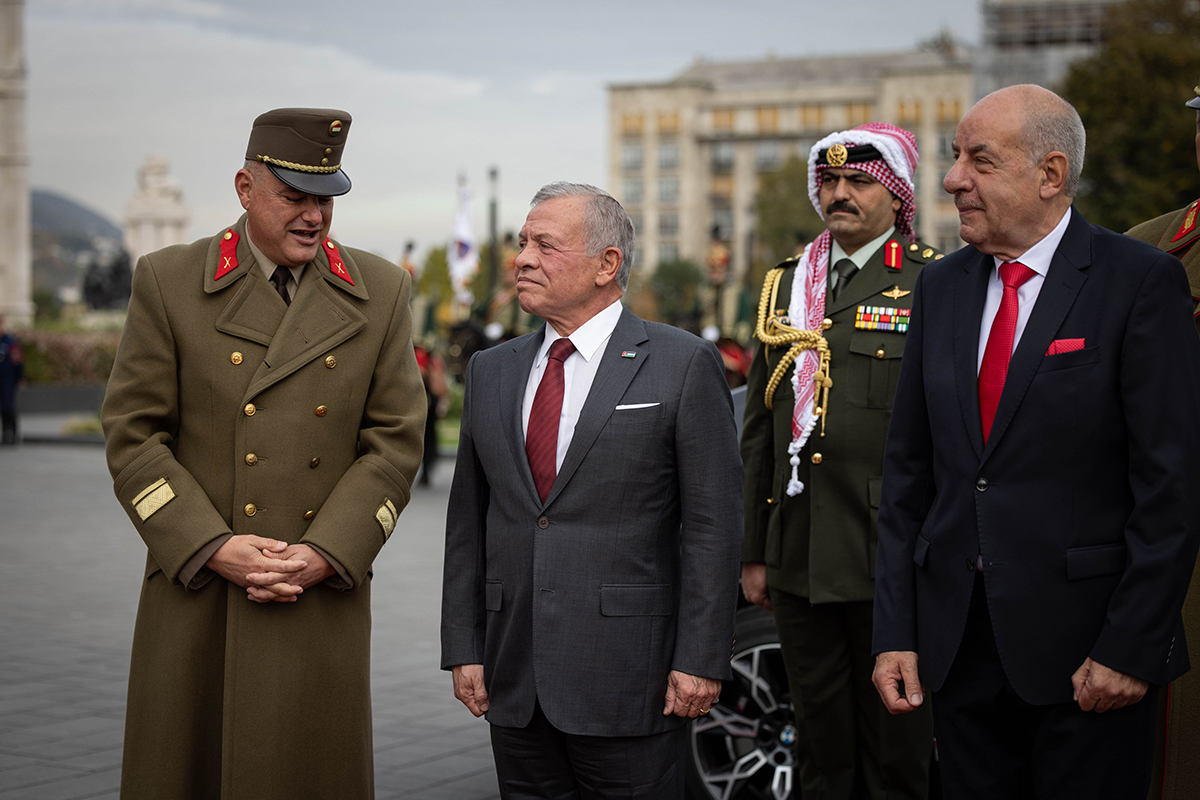  الملك ورئيس هنغاريا يؤكدان أهمية البناء على التعاون بين البلدين في مختلف المجالات 