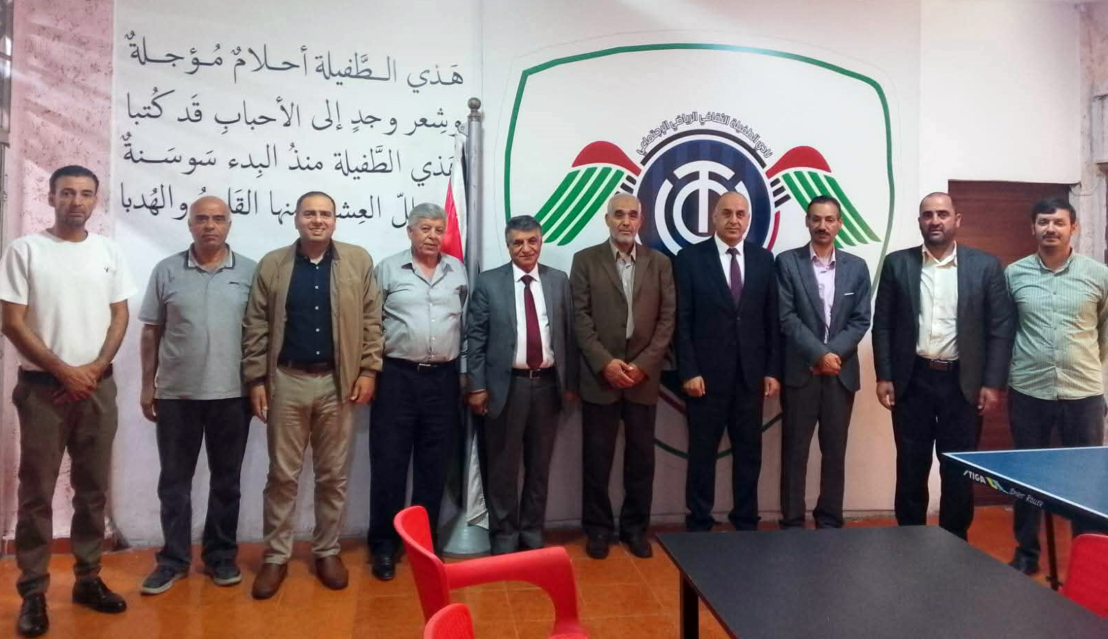 محافظ الطفيلة يطلع على أنشطة واحتياجات نادي الطفيلة الرياضي 