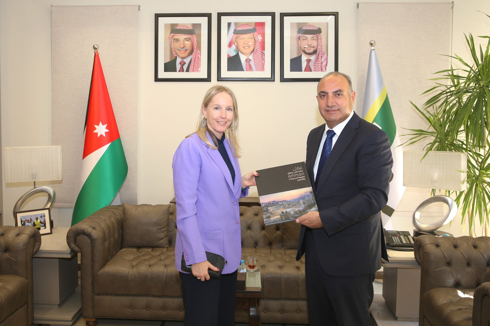 رئيس لجنة أمانة عمان يلتقي السفيرة الهولندية