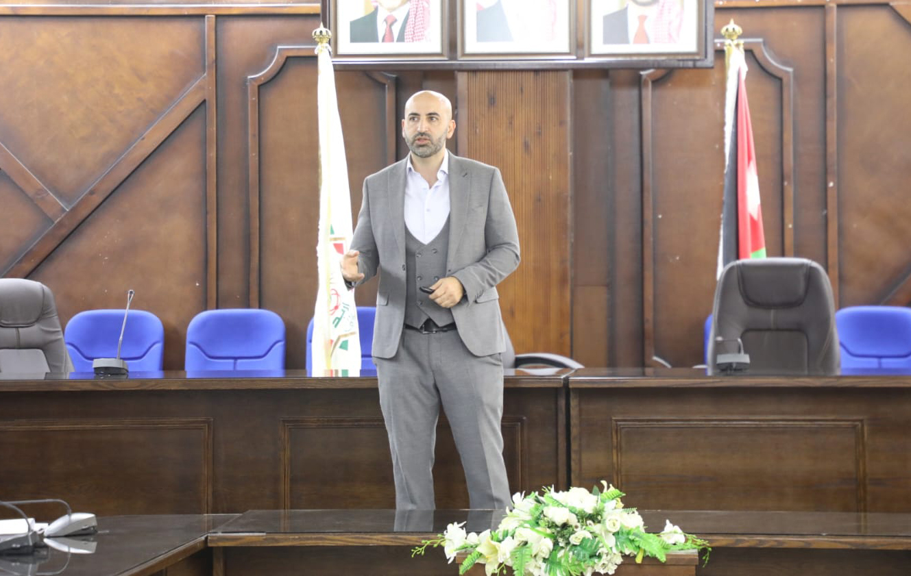 صندوق الطاقة المتجددة يطلق الحزمة الأولى من مشروع تدريب موظفي البلديات 