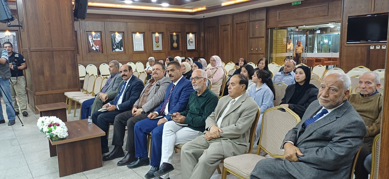 إشهار ديوان شعر ترانيم الحروف للقريوتي