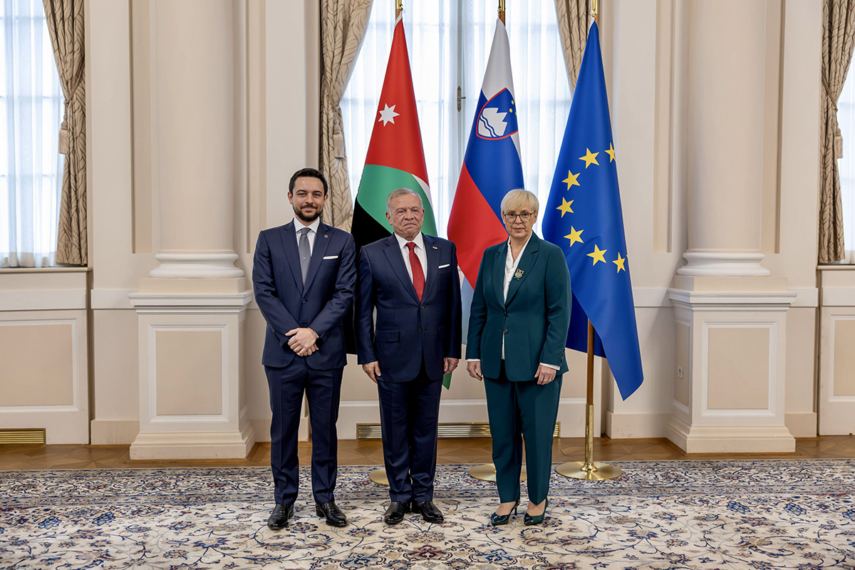 الملك ورئيسة سلوفينيا يبحثان علاقات الصداقة بين البلدين ومستجدات المنطقة