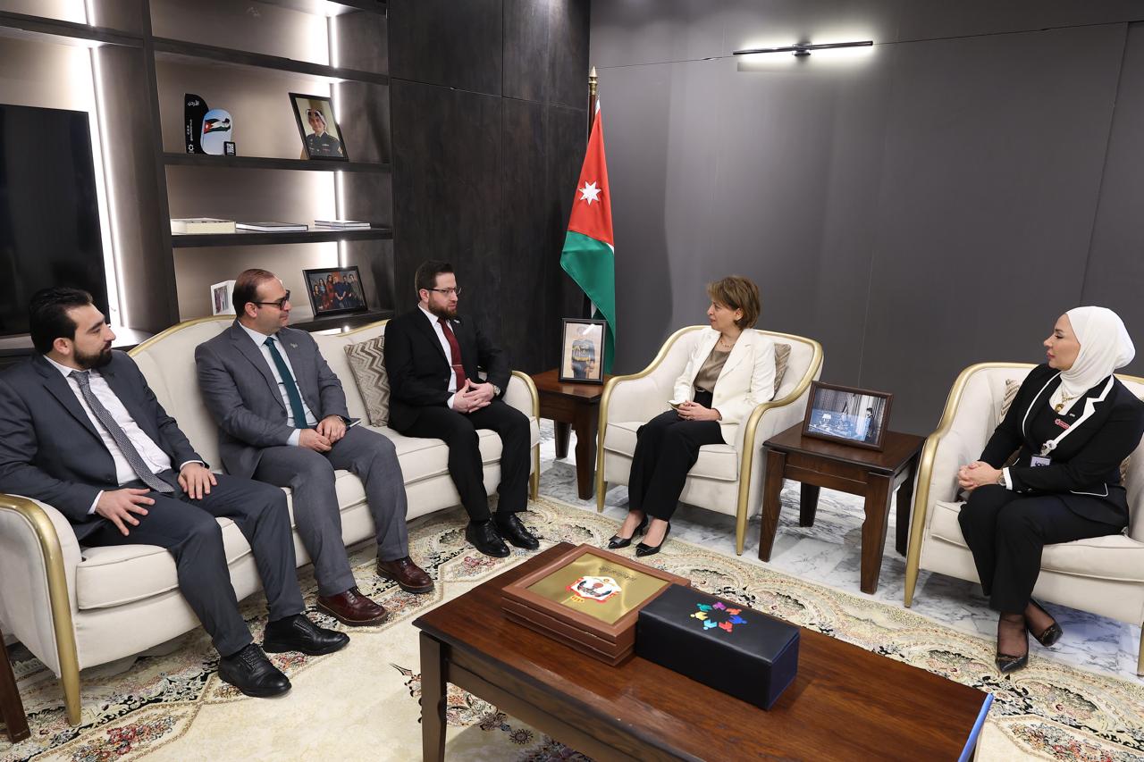 البلبيسي تبحث مع وزير التنمية الإدارية السوري التعاون في تحديث القطاع العام