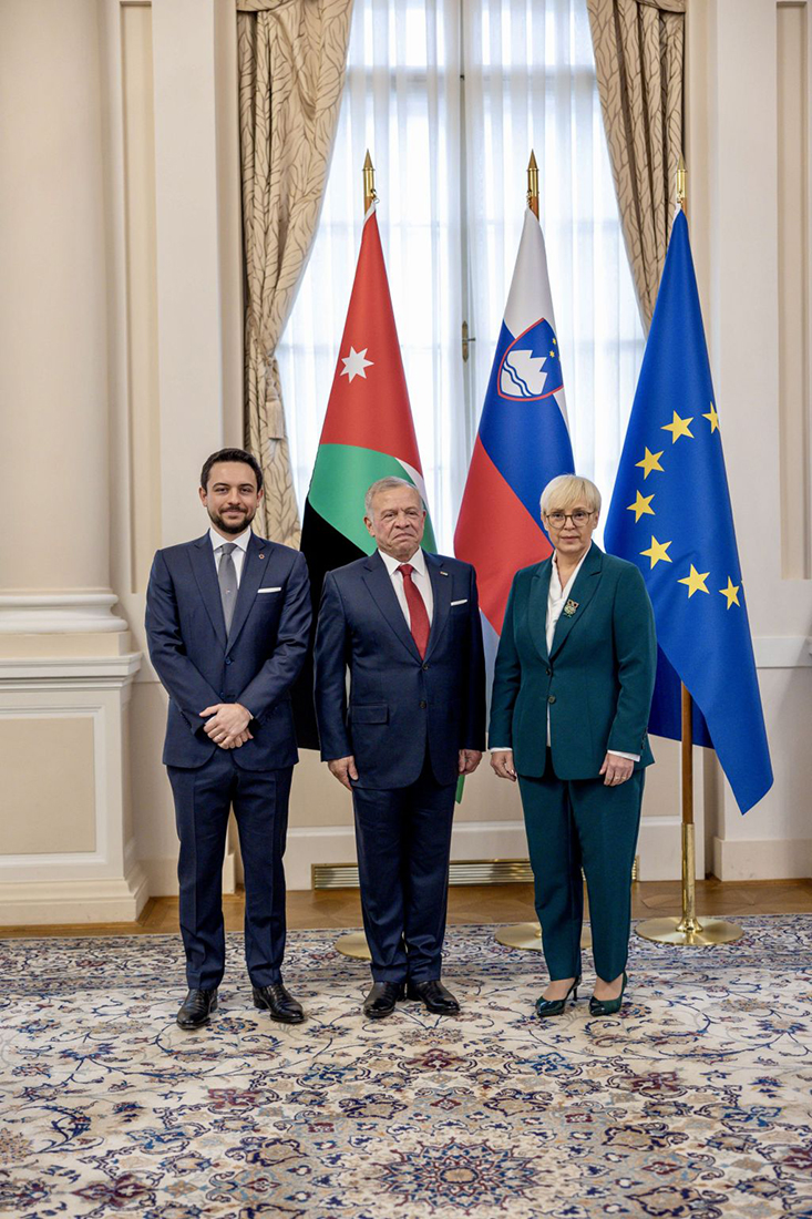 الملك ورئيسة سلوفينيا يبحثان علاقات الصداقة بين البلدين ومستجدات المنطقة