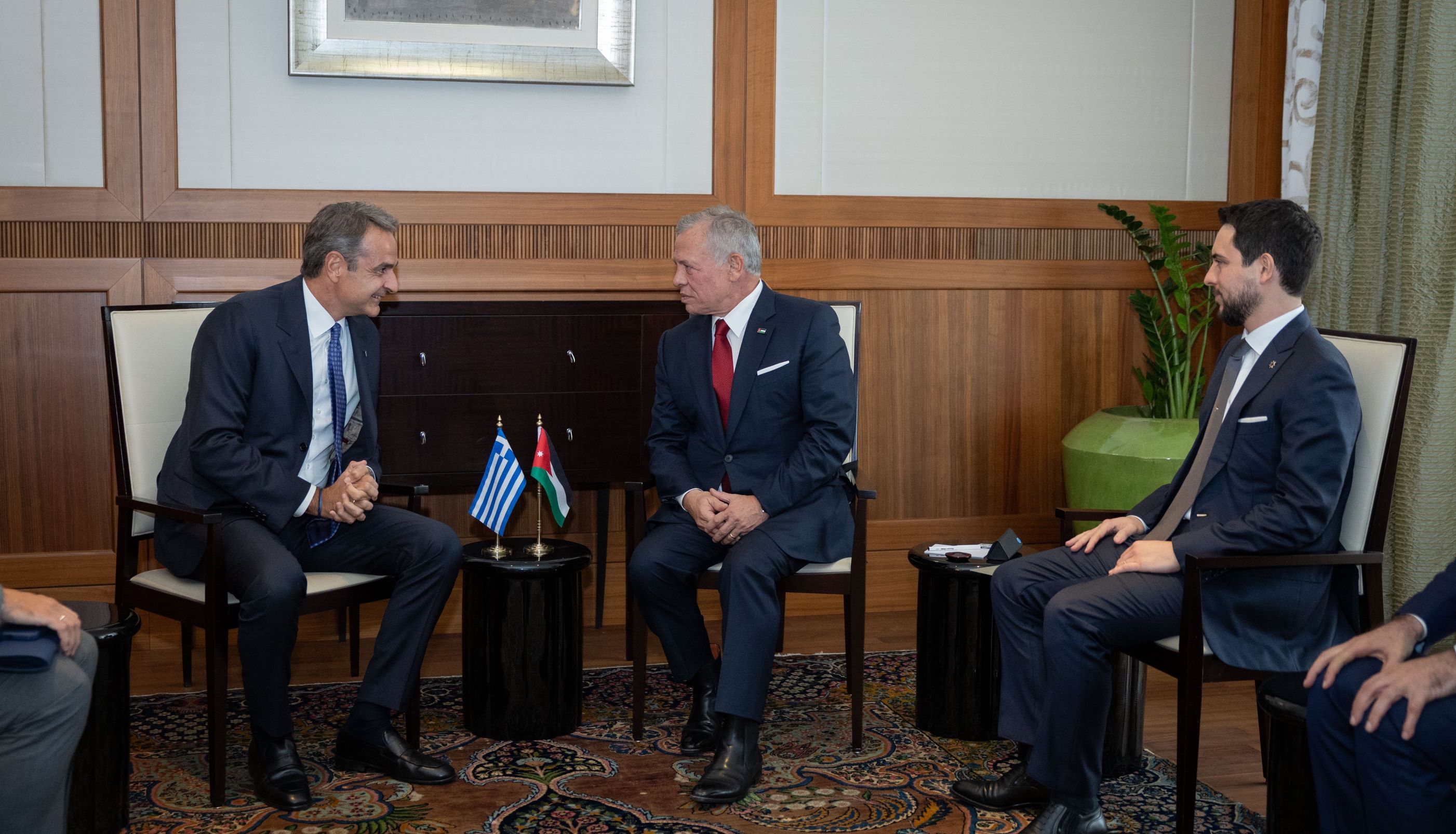 الملك يلتقي رئيسة المفوضية الأوروبية ورئيس وزراء اليونان على هامش قمة ميد 9 بسلوفينيا