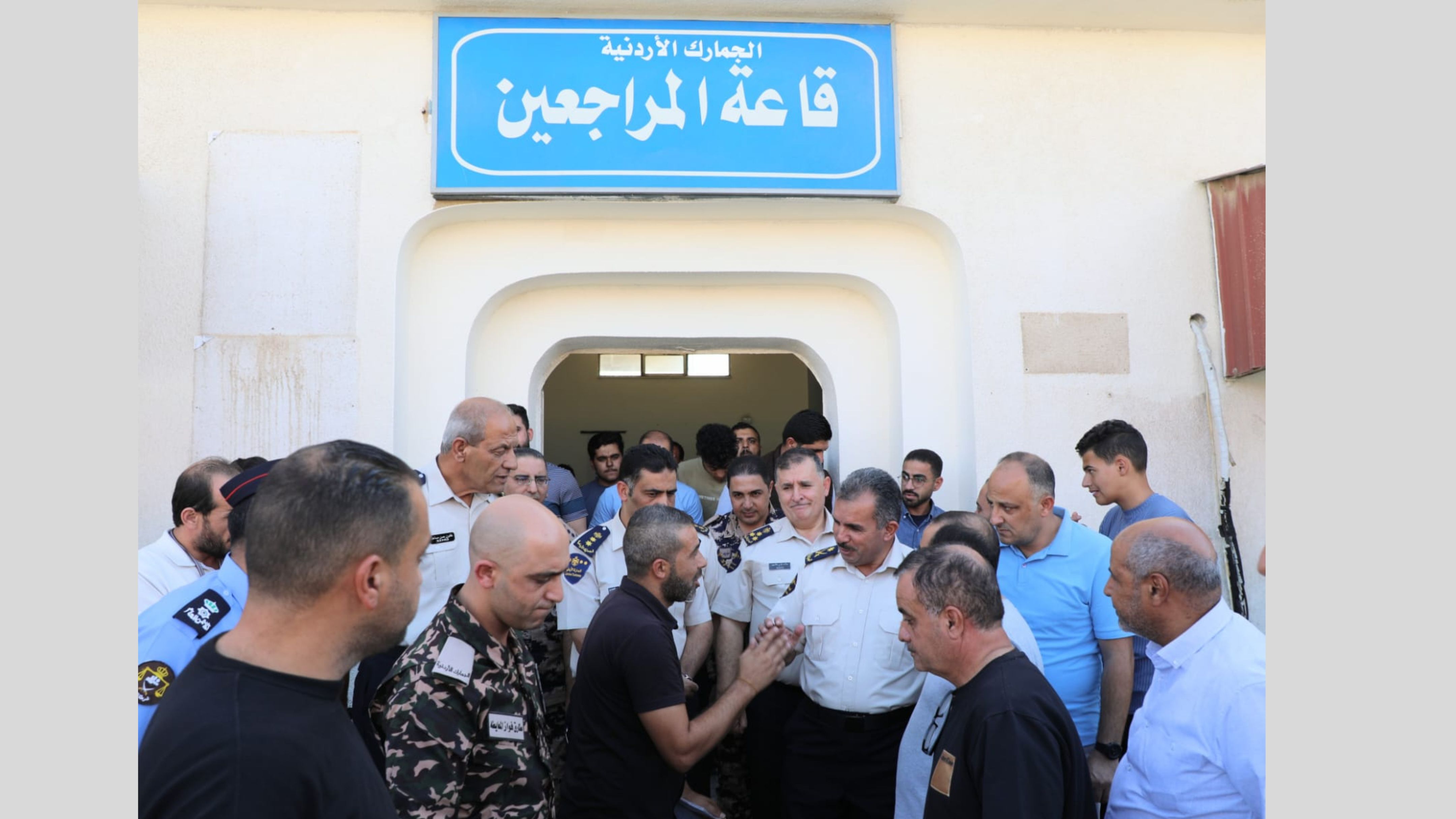 الجمارك تؤكد جاهزيتها للتخليص على المركبات في حرة الزرقاء والدوام طيلة ايام الاسبوع