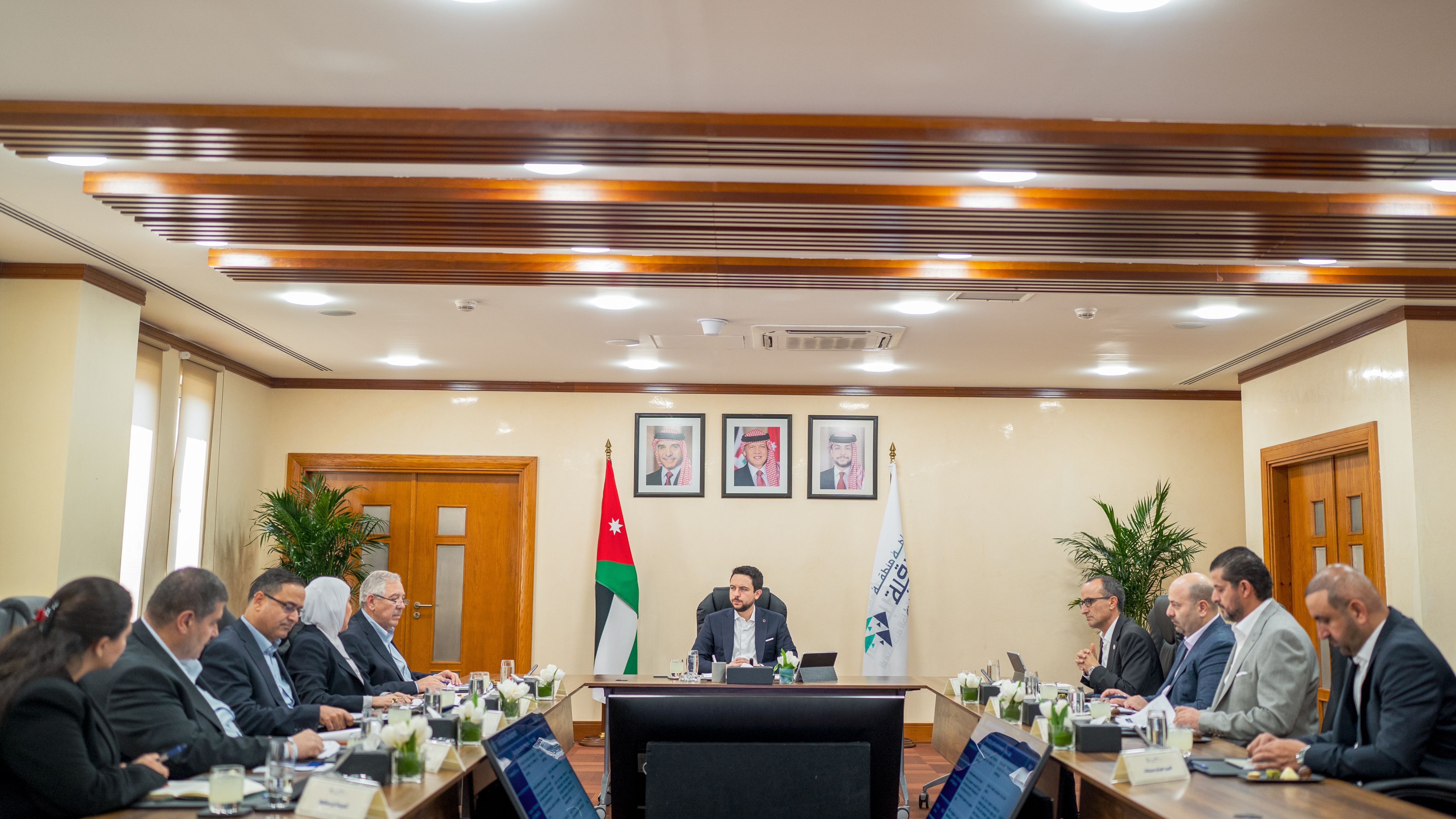 ولي العهد يؤكد أهمية تسهيل إجراءات الاستثمار في العقبة