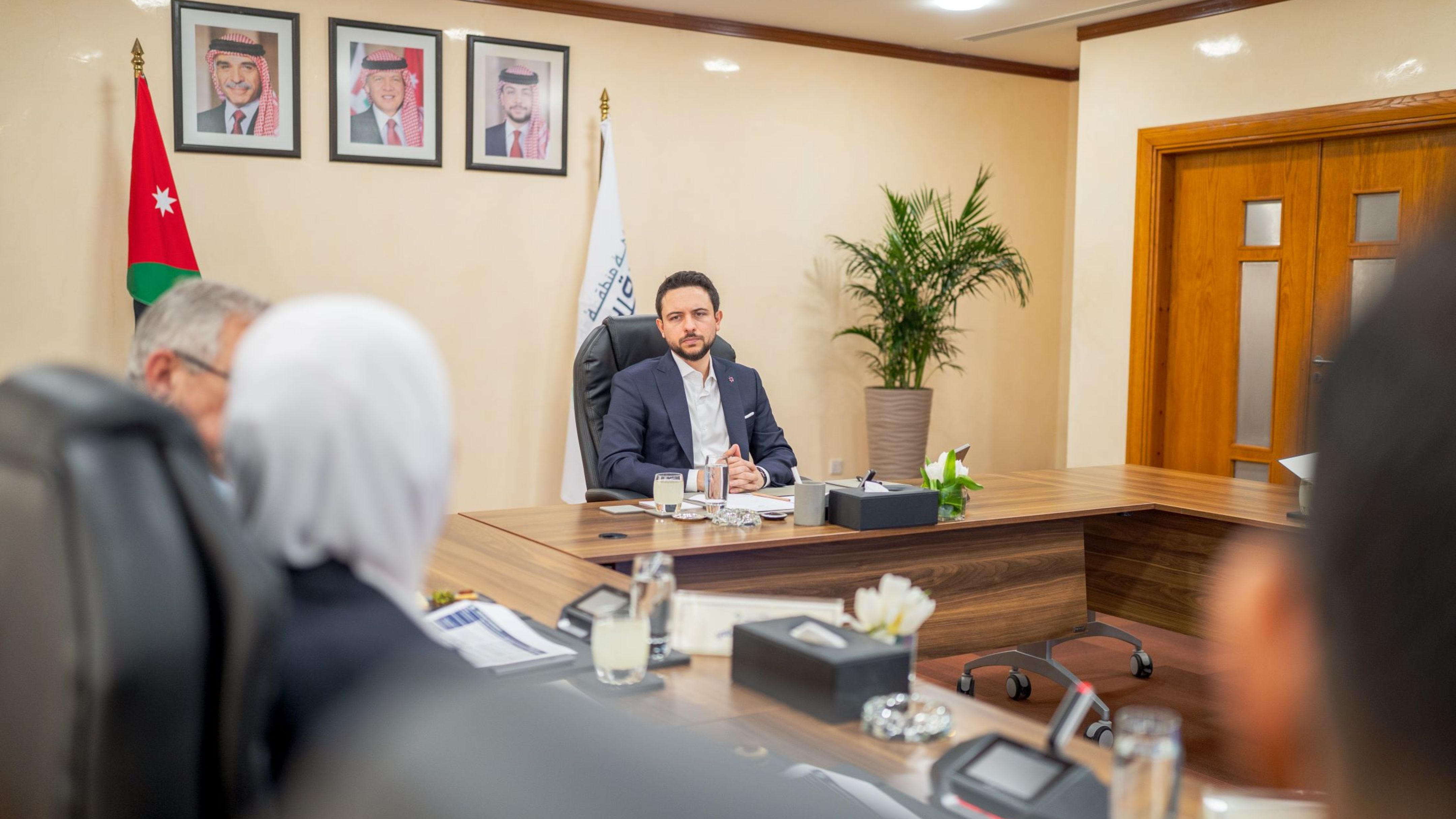 ولي العهد يؤكد أهمية تسهيل إجراءات الاستثمار في العقبة