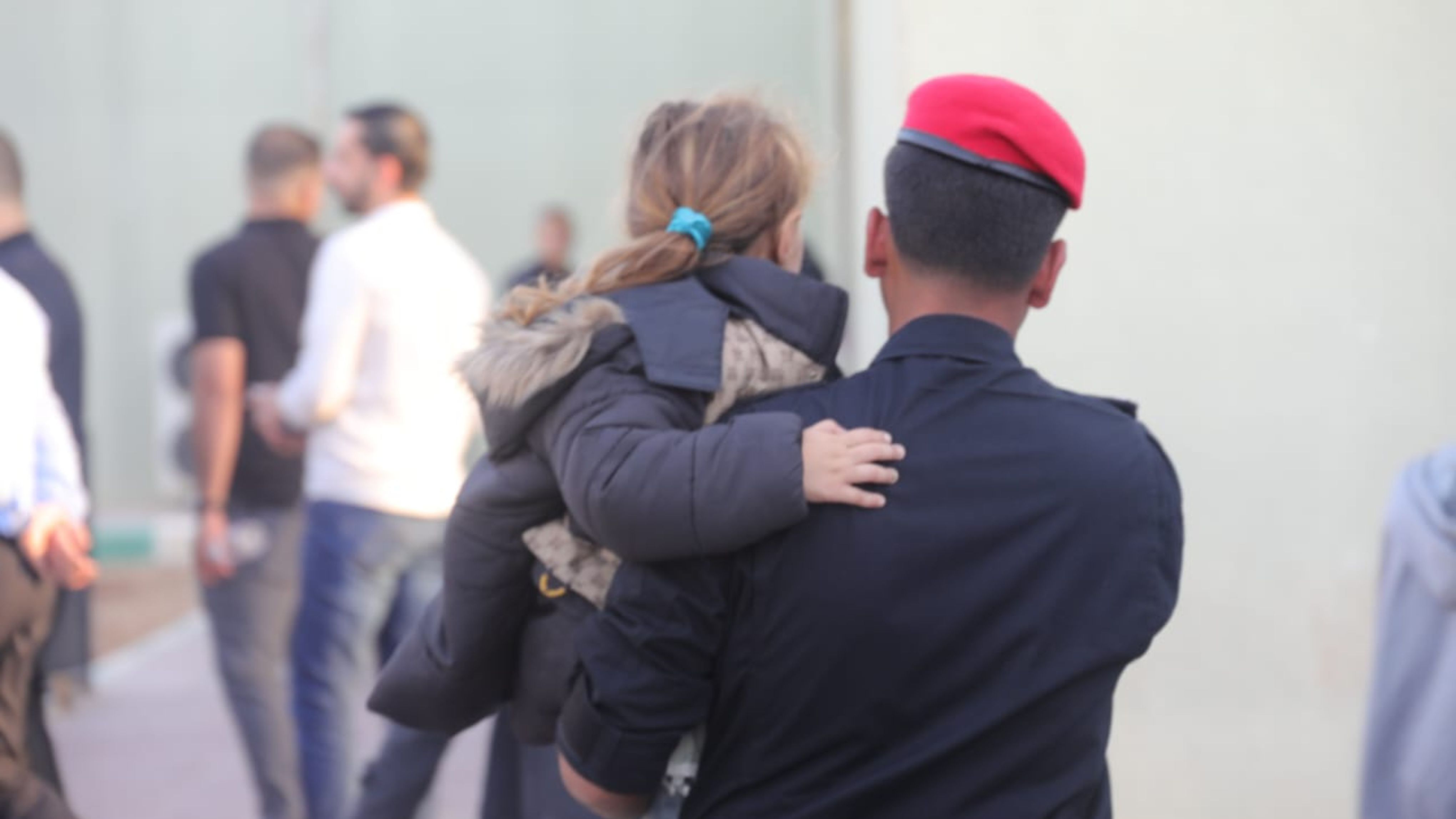 القوات المسلحة تجلي الدفعة 13 من أطفال غزة المرضى للعلاج في الأردن