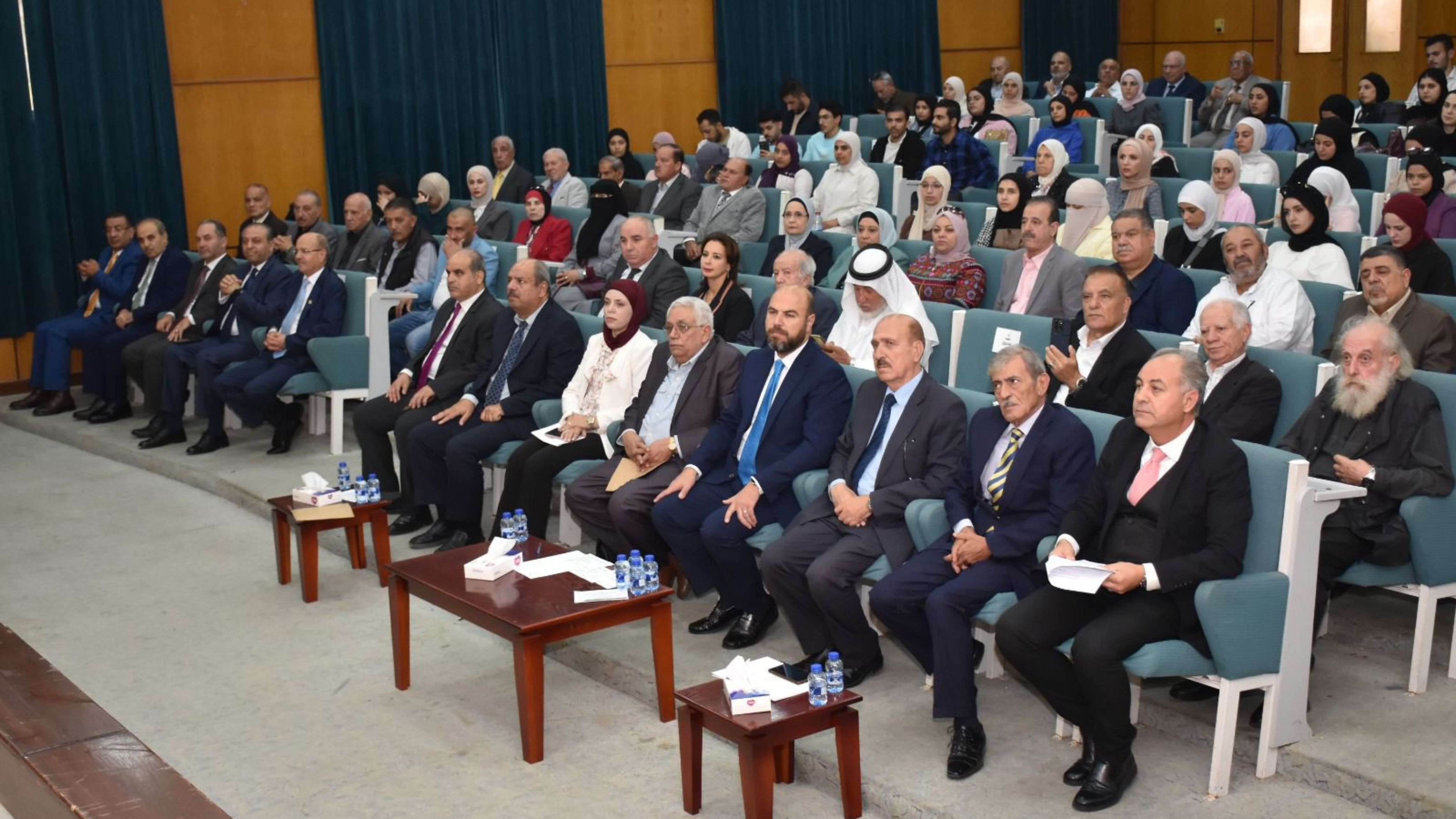  اليرموك تمنح الريماوي جائزة عرار للإبداع الأدبي