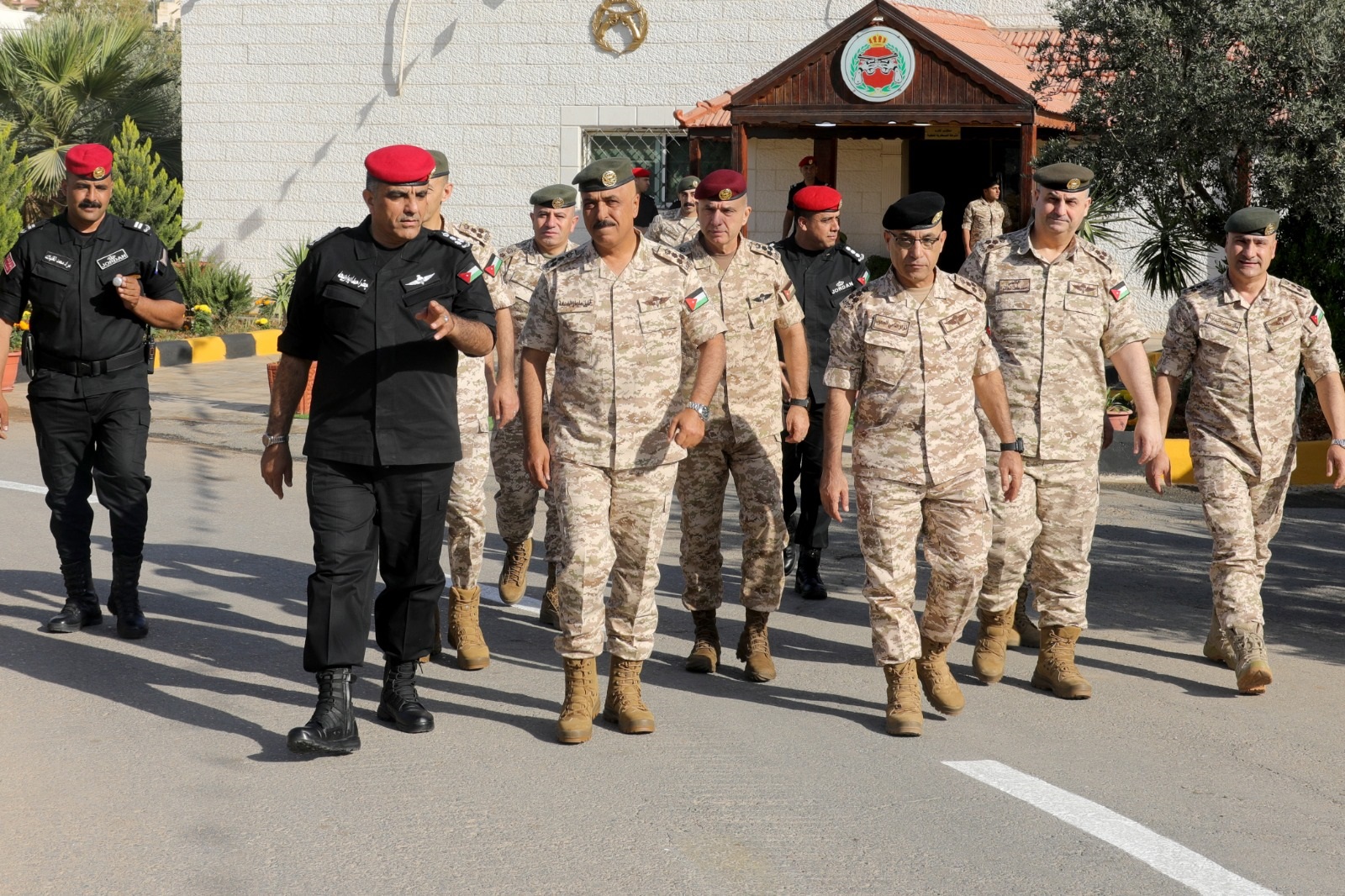 اختتام عدد من دورات مكافحة وفض الشغب بقيادة الشرطة العسكرية