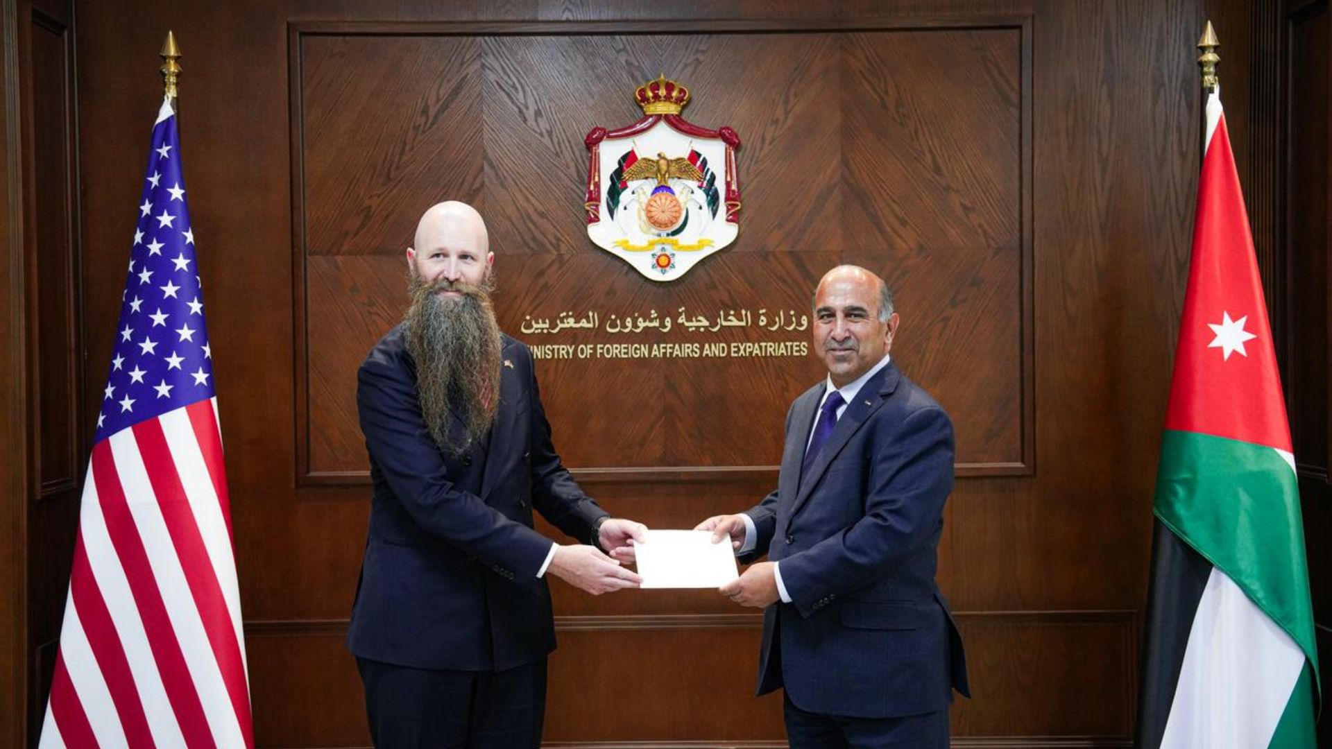 الخارجية تتسلم نسخة من أوراق اعتماد السفير الأميركي