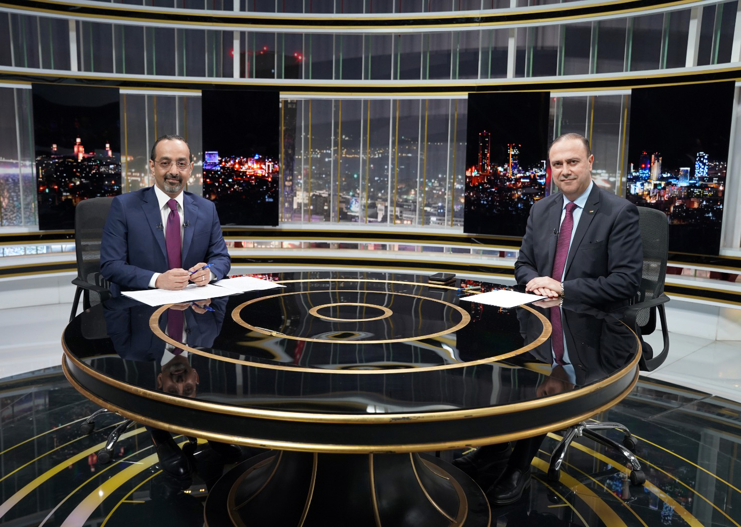 المومني: رئيس الوزراء يتابع الزيارات الميدانية ضمن خطط مؤسسية وتقارير دورية 