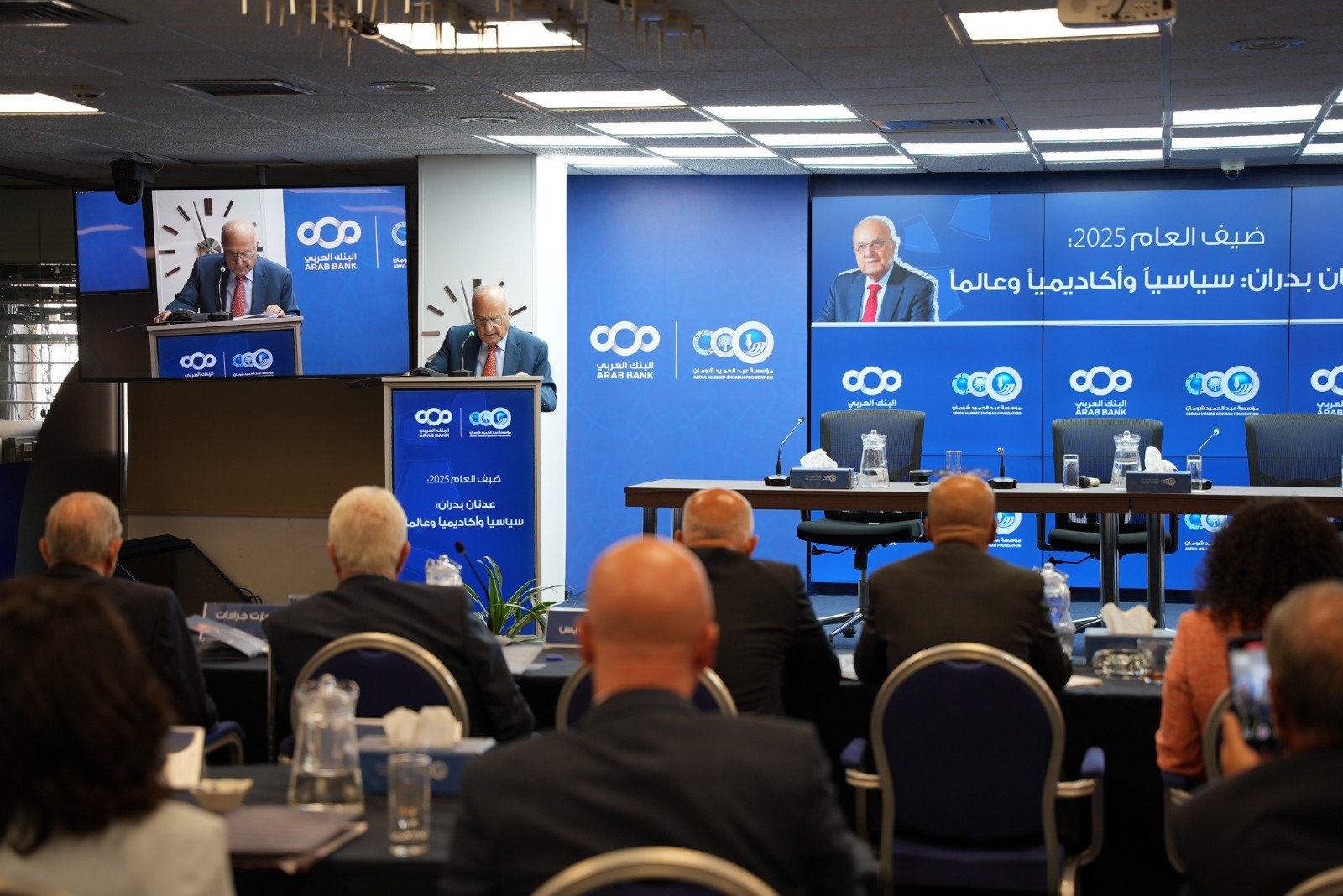 شومان تحتفي بالدكتور عدنان بدران ضمن برنامج ضيف العام   