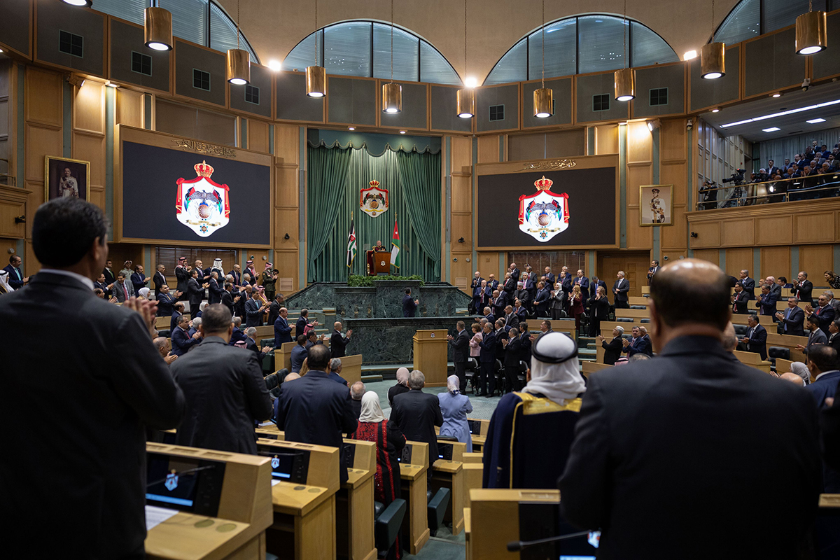  الملك يلقي خطاب العرش في افتتاح الدورة العادية الثانية لمجلس الأمة العشرين
