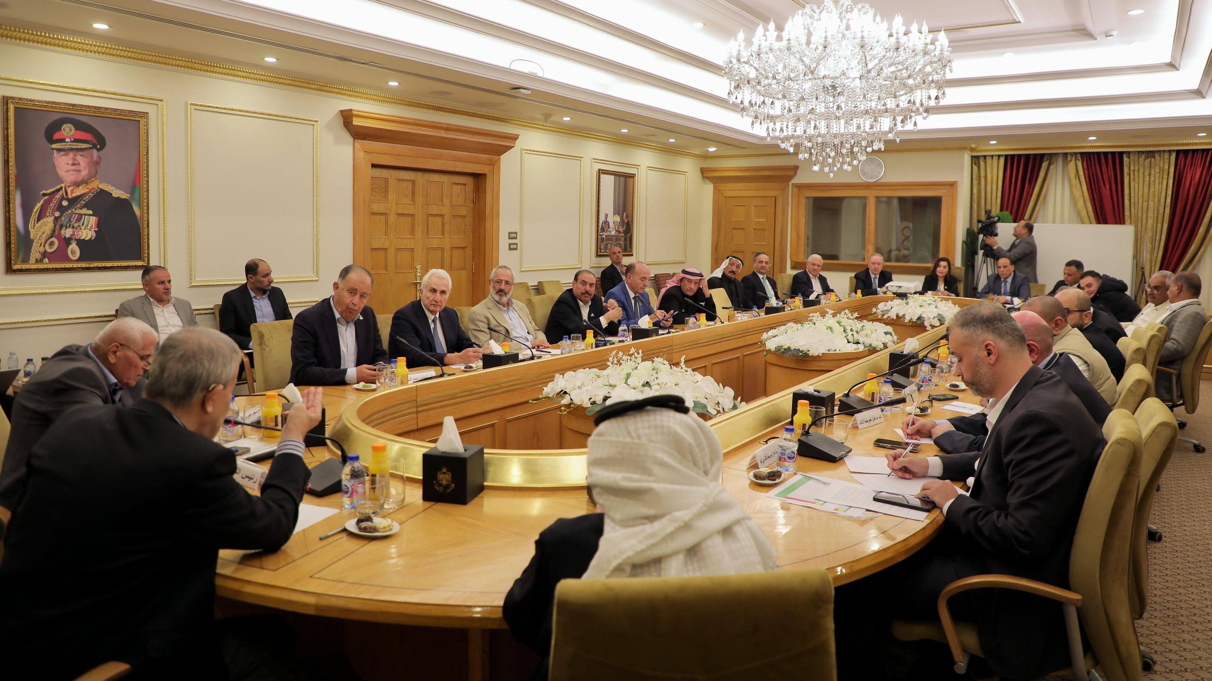 زراعة الأعيان تناقش ملف مصانع الألبان