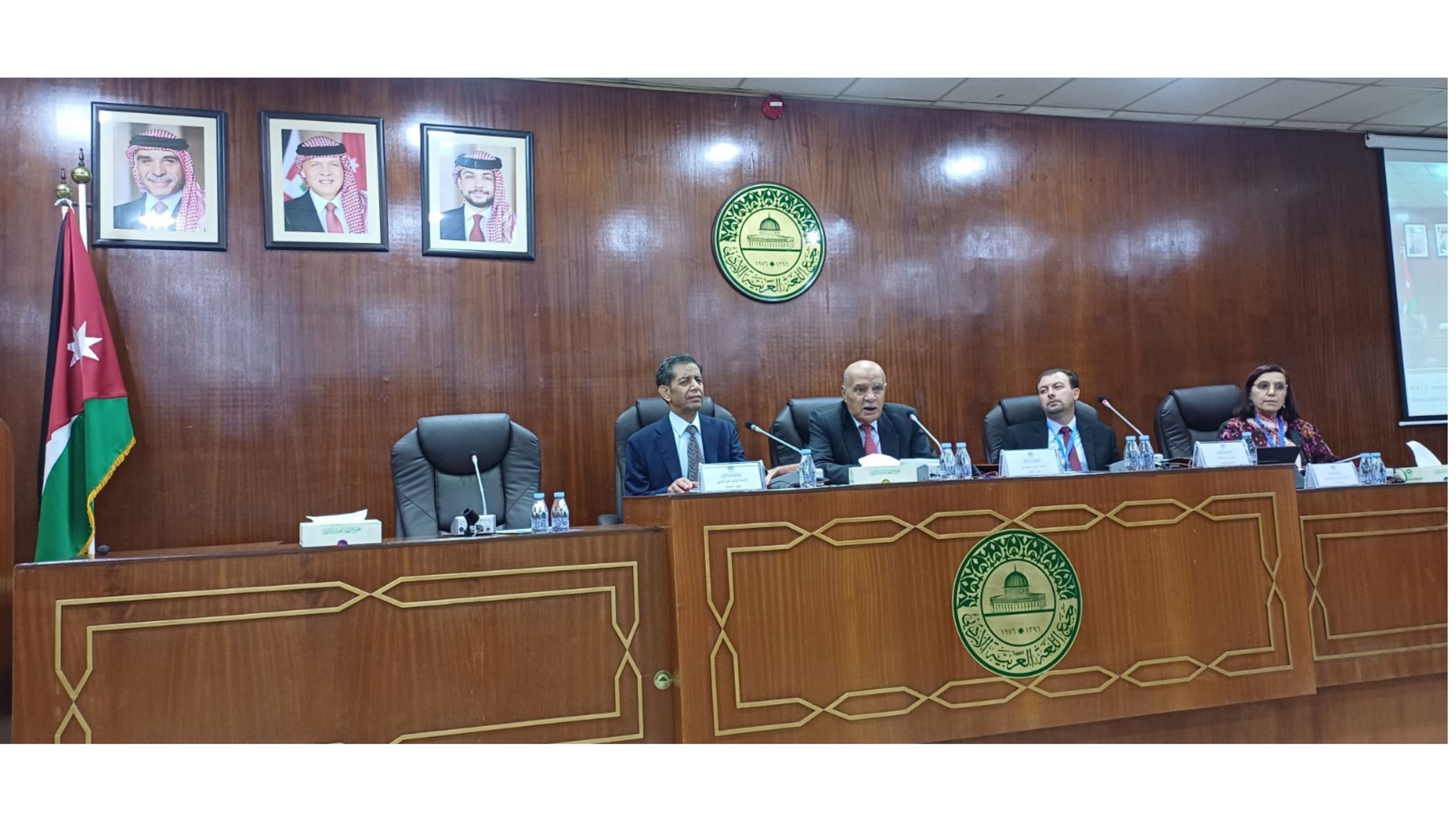 مجمع اللغة العربية يعقد مؤتمره السنوي