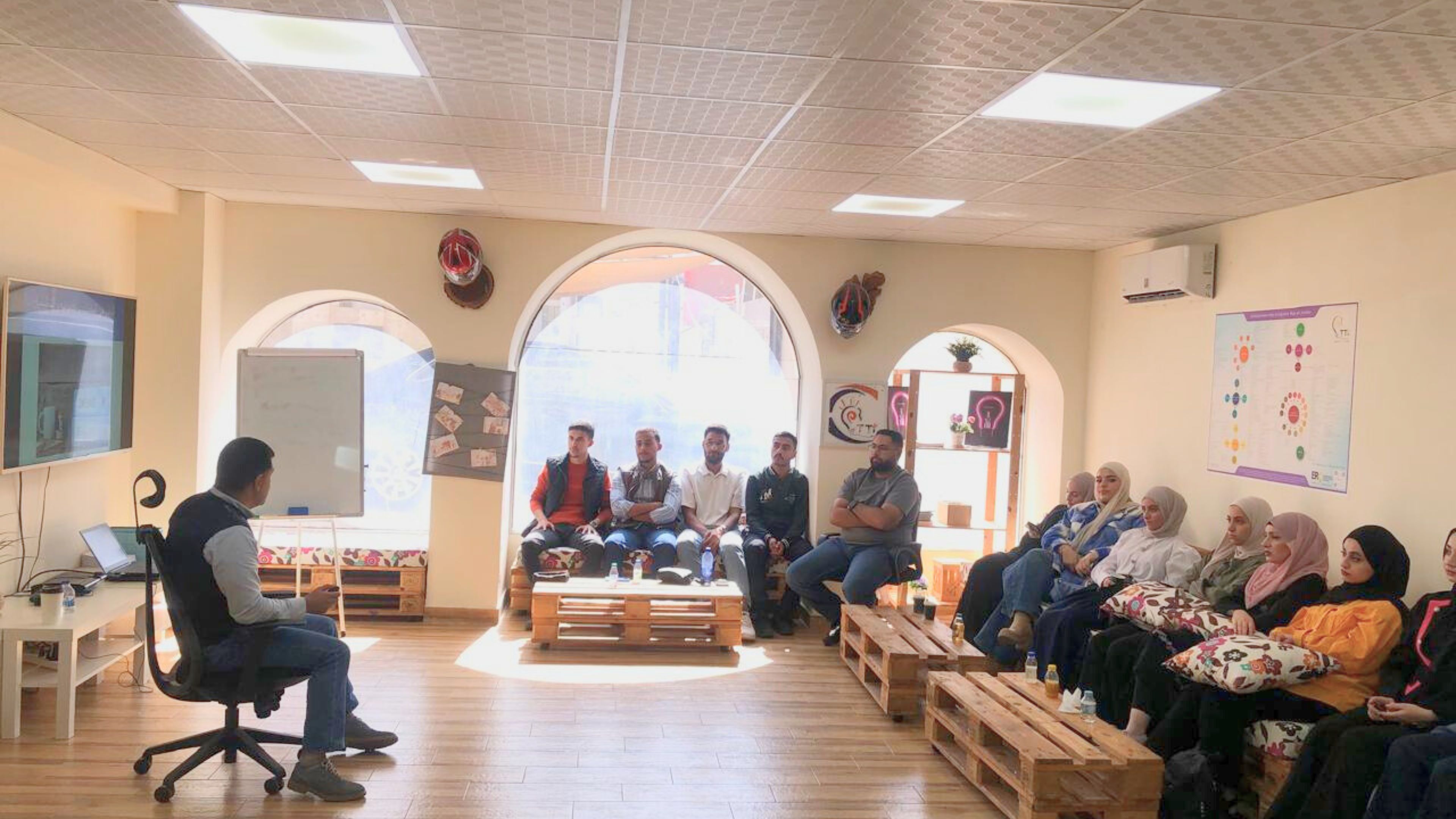 مركز إعداد القيادات الشبابية ينظم ورشة الريادة والذكاء الاصطناعي  