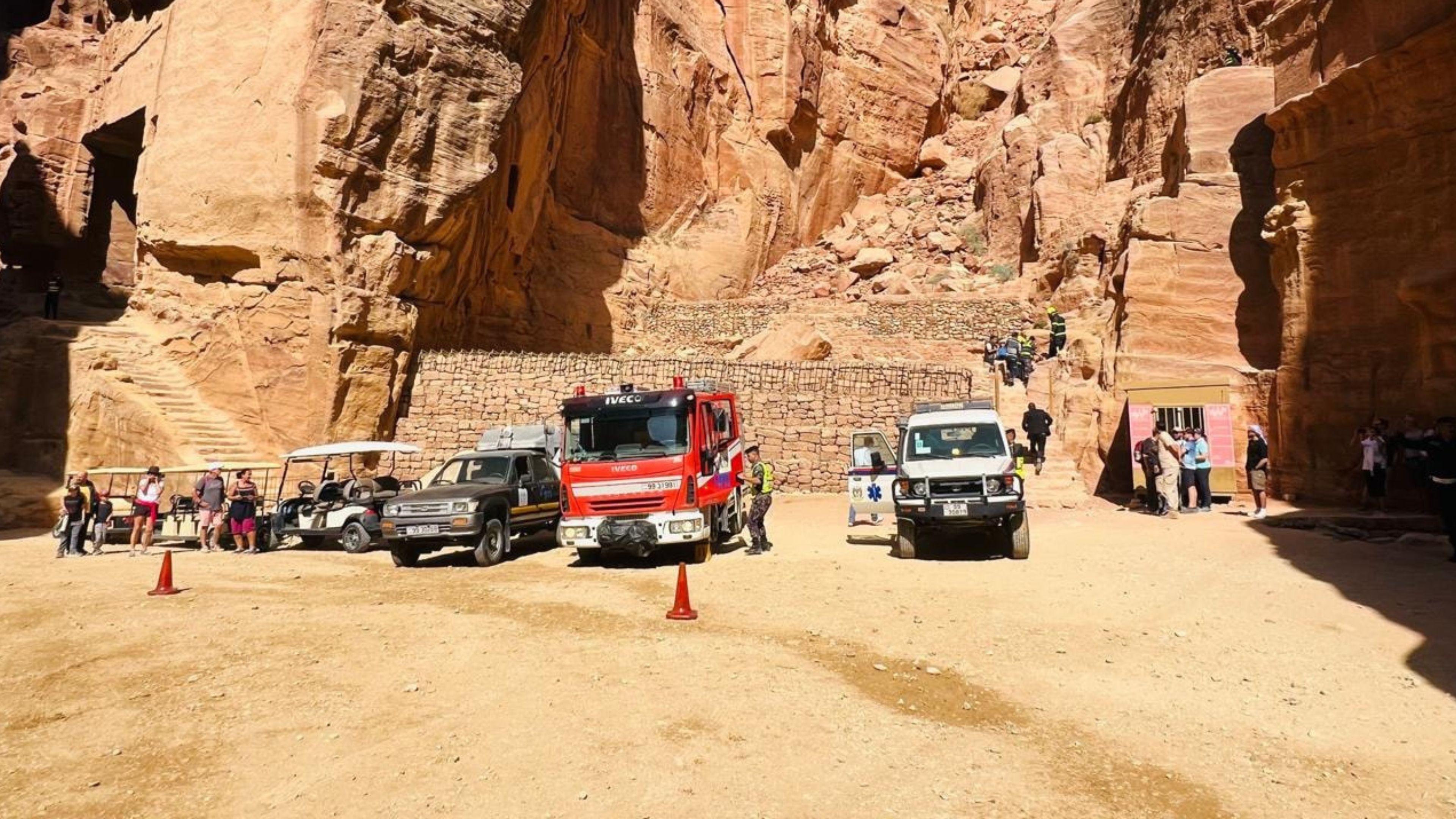 تمرين وهمي للتعامل مع السيول داخل الموقع الأثري في البترا