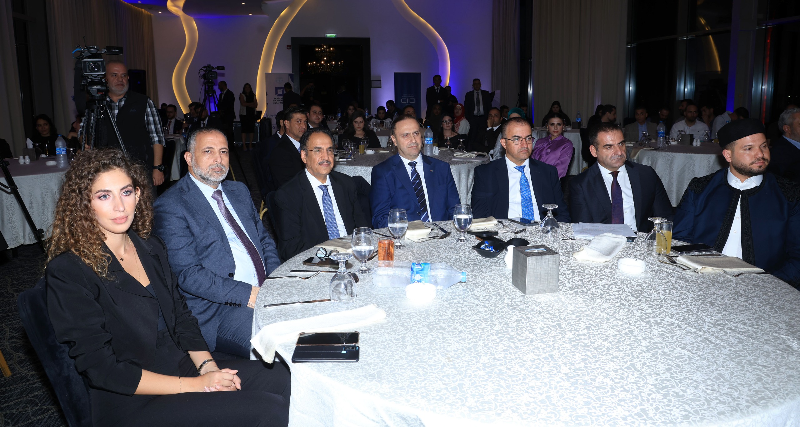 وزير الاتصال الحكومي يرعى اختتام برنامج زمالة الصحافة للحوار