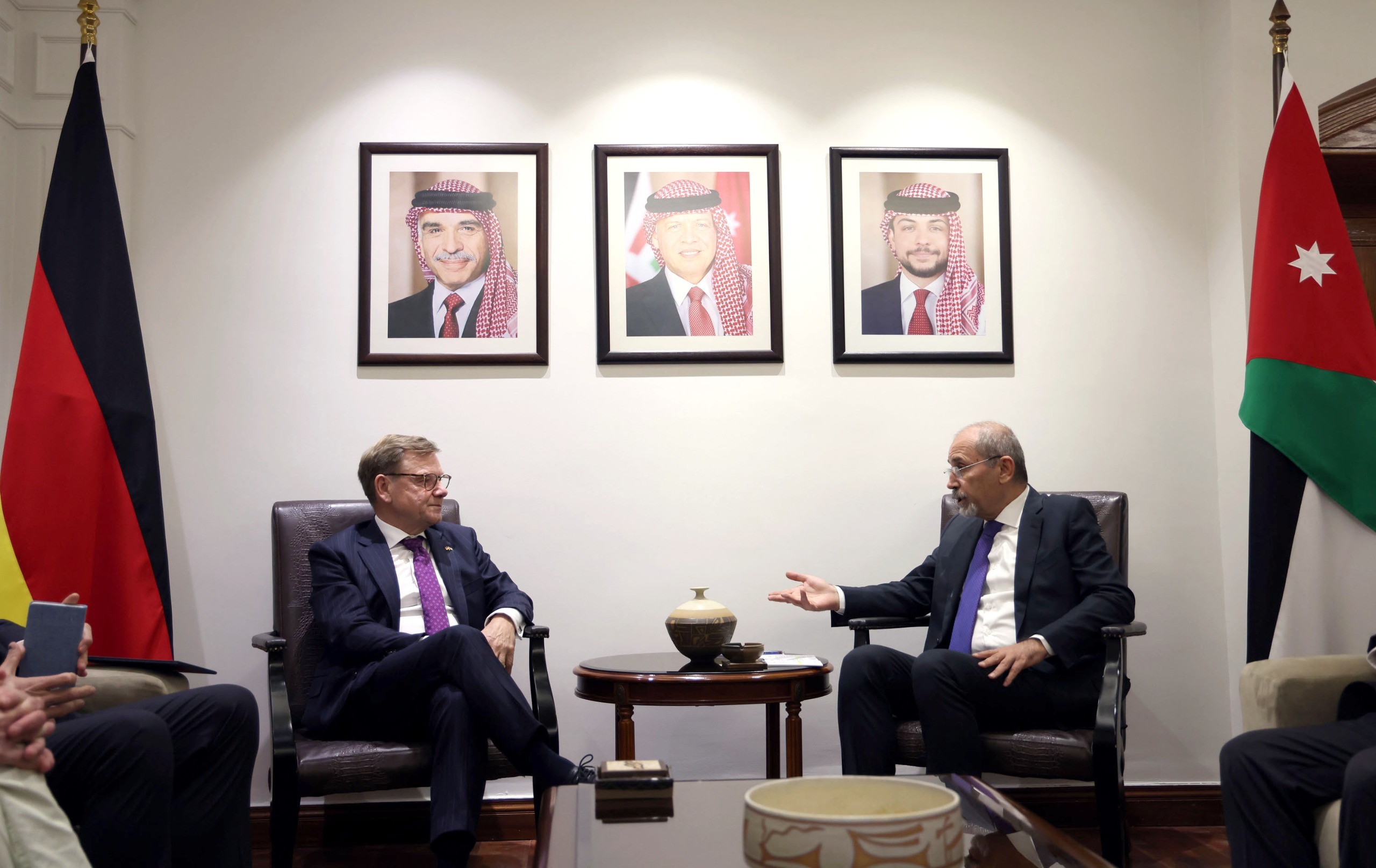 وزير الخارجية يلتقي نظيره الألماني