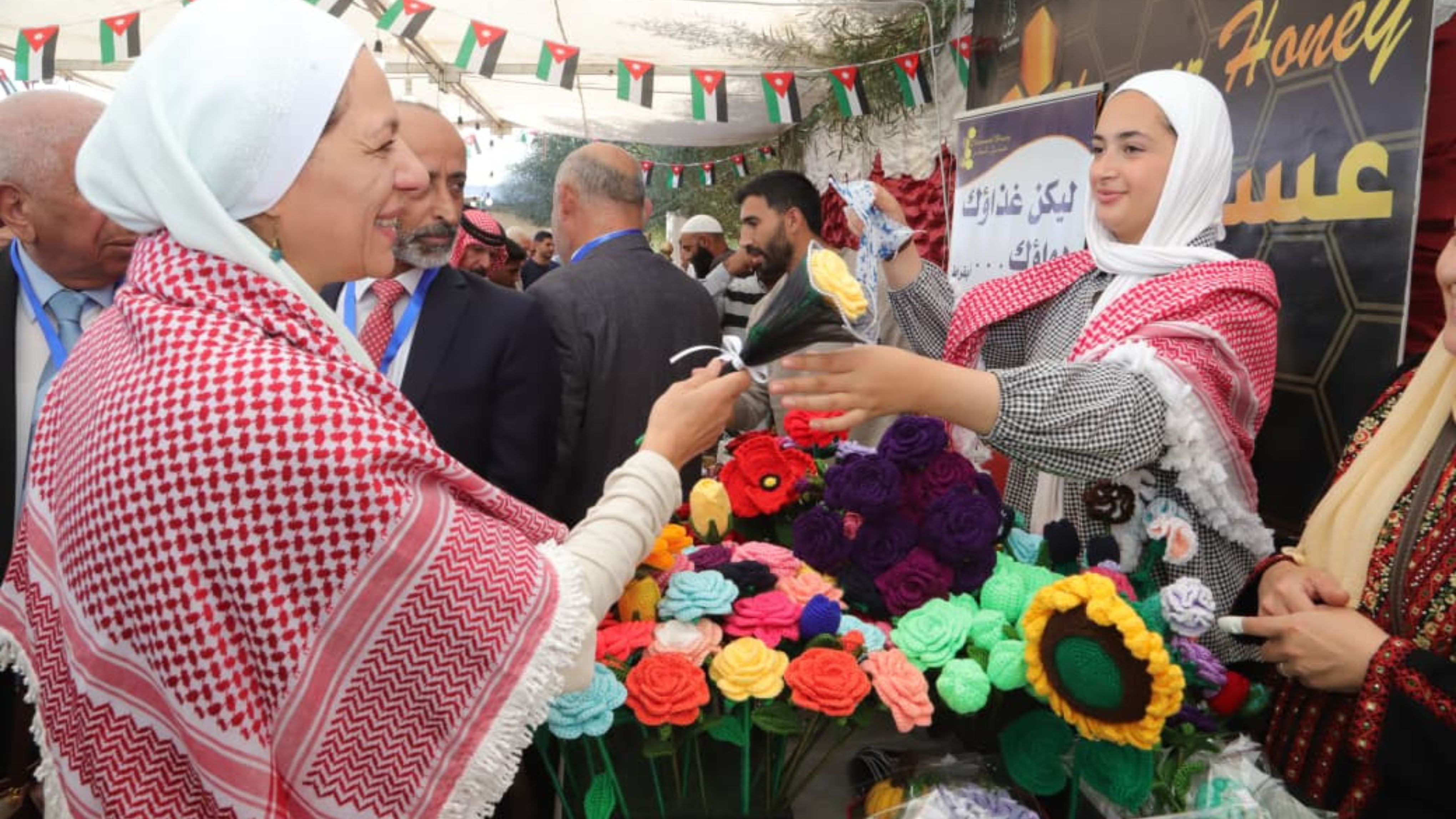 انطلاق بازار المزارع لدعم المزارعين والمرأة الريفية في حدائق الملك عبدالله الثاني