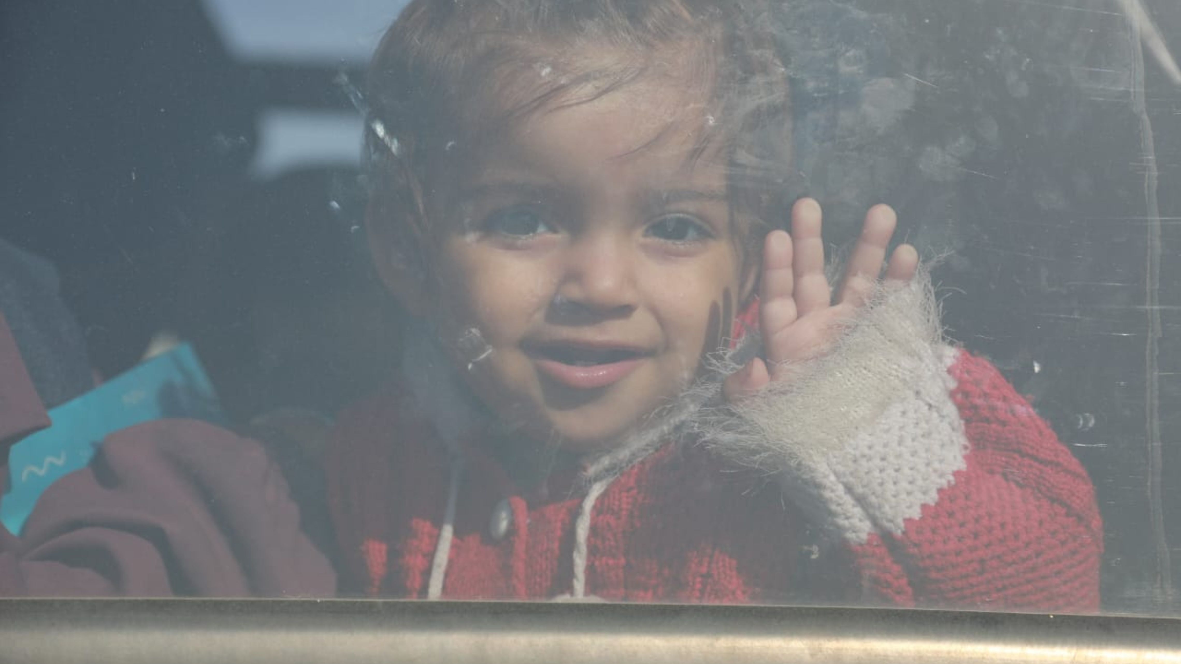 القوات المسلحة تقوم بإجلاء دفعة جديدة من أطفال غزة المرضى للعلاج في المملكة