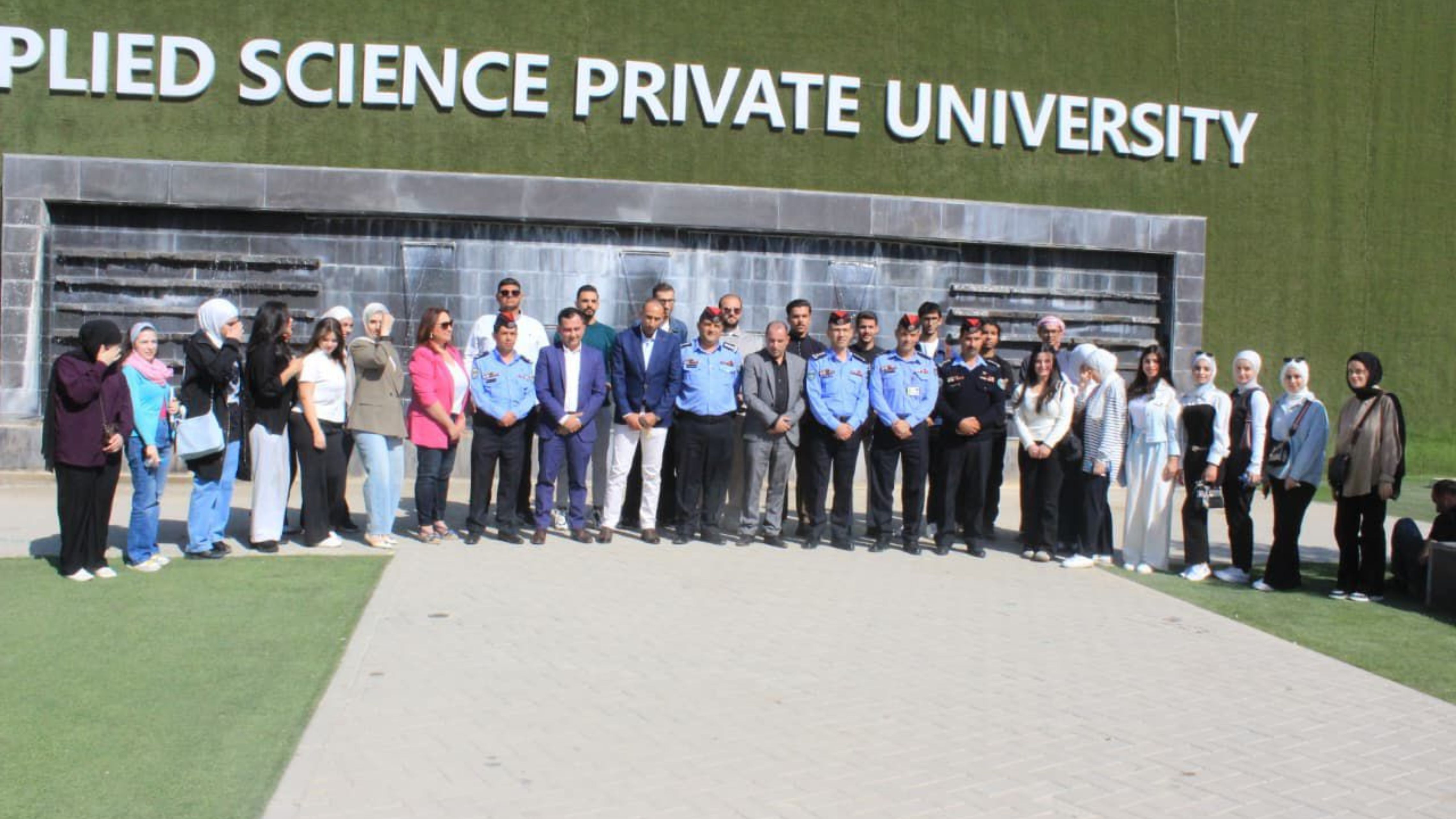 تواصل فعاليات الأسبوع التوعوي الجامعي بالحوار نبني بيئة جامعية آمنة