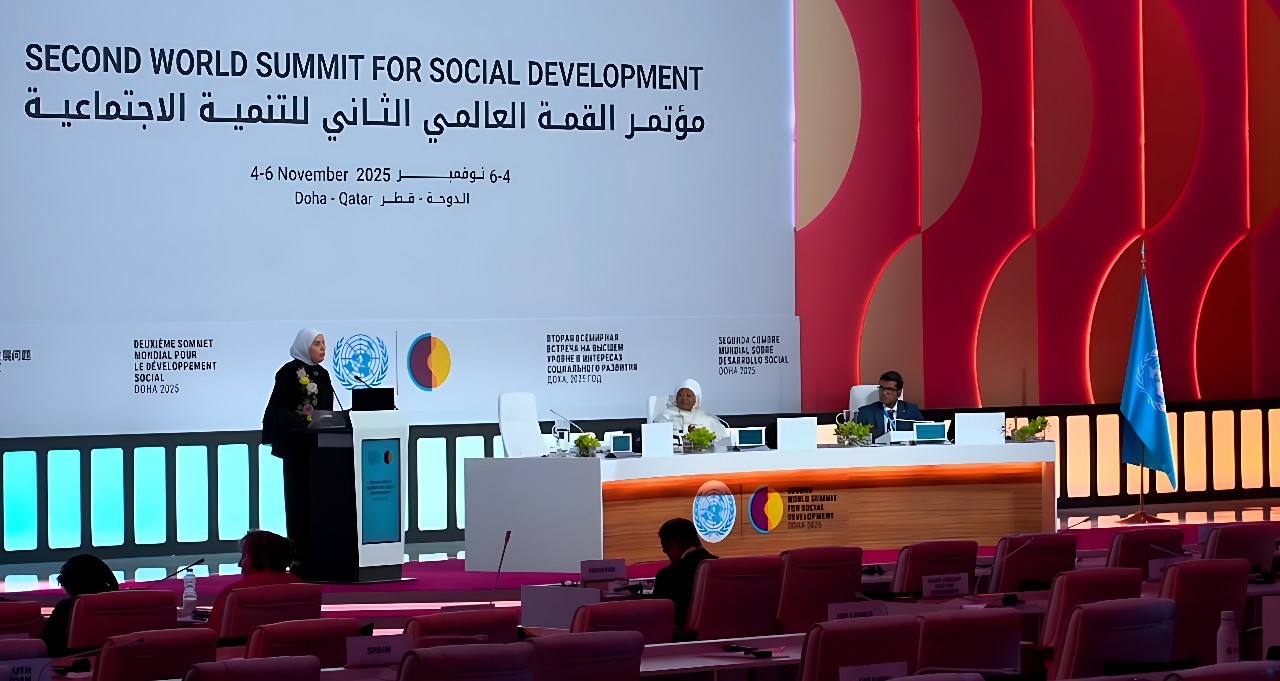 بني مصطفى تلقي كلمة الأردن في القمة العالمية للتنمية الاجتماعية في الدوحة