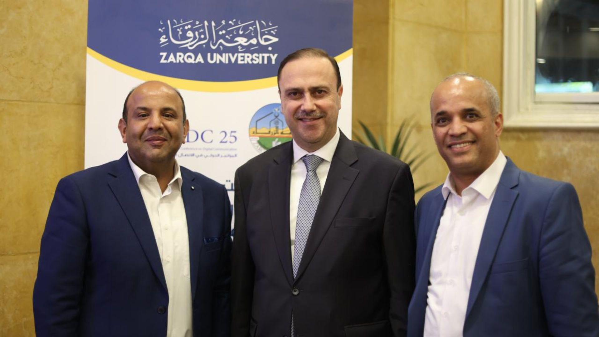 المومني يلتقي الباحثين المشاركين في المؤتمر الدولي في الاتصال الرقمي بجامعة الزرقاء