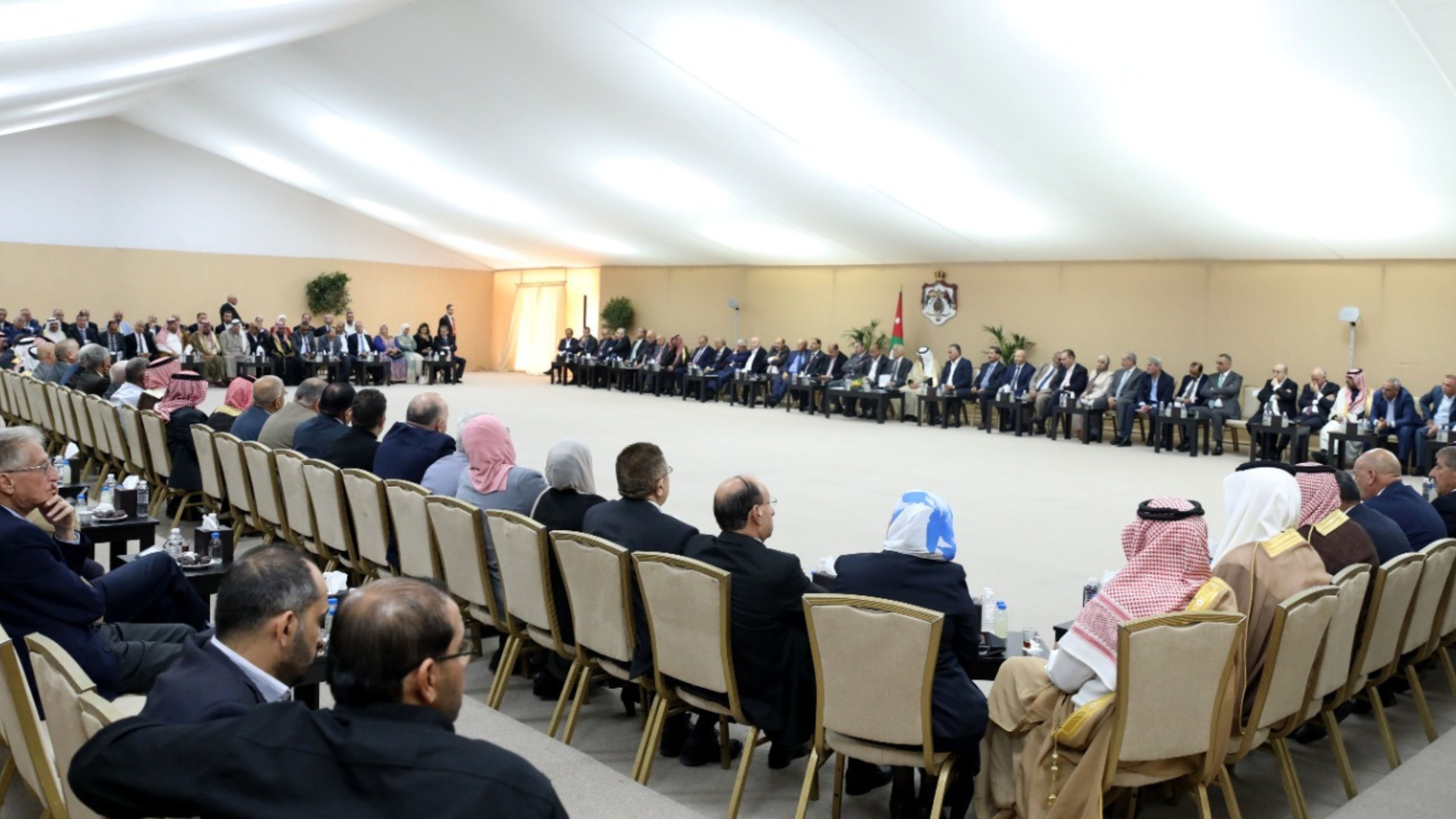 استكمالاً للزيارة الملكية للكرك رئيس الديوان الملكي يلتقي 200 شخصية من أبناء وبنات المحافظة