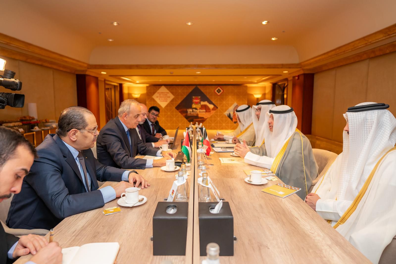 وزير السياحة والآثار يترأس جلسة أممية في الرياض 