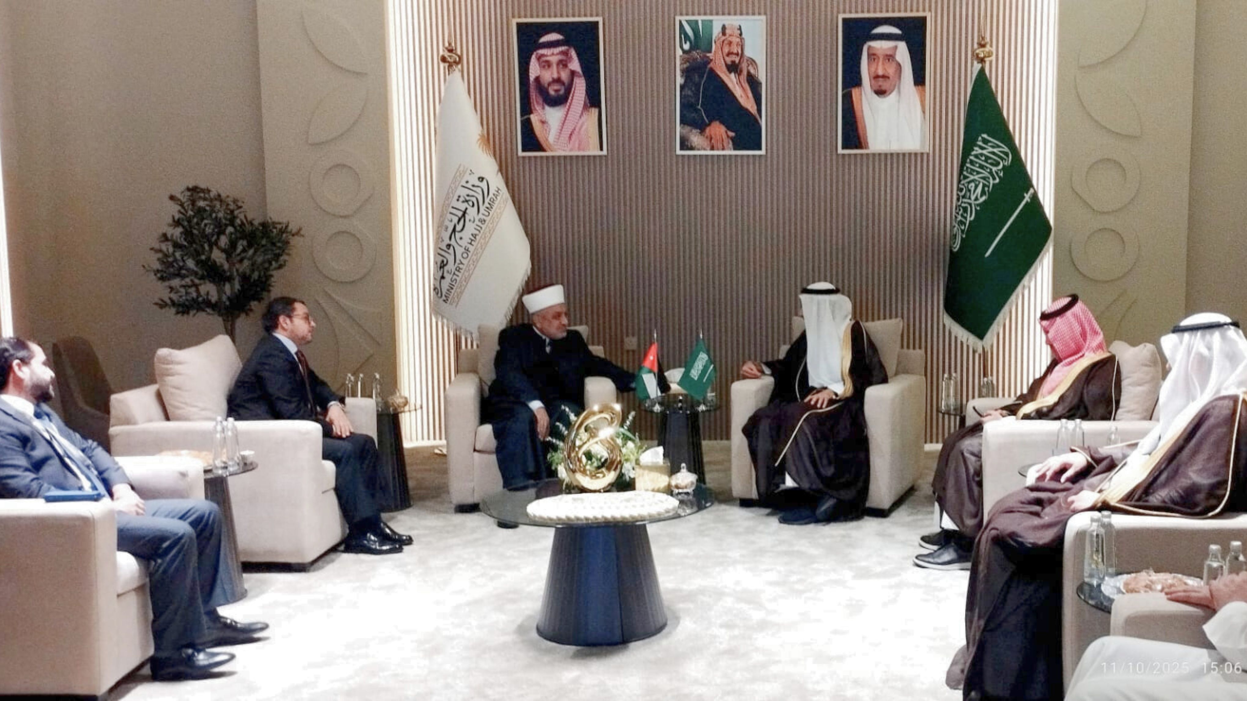 توقيع اتفاقية ترتيب شؤون الحجاج الأردنيين وعرب 48