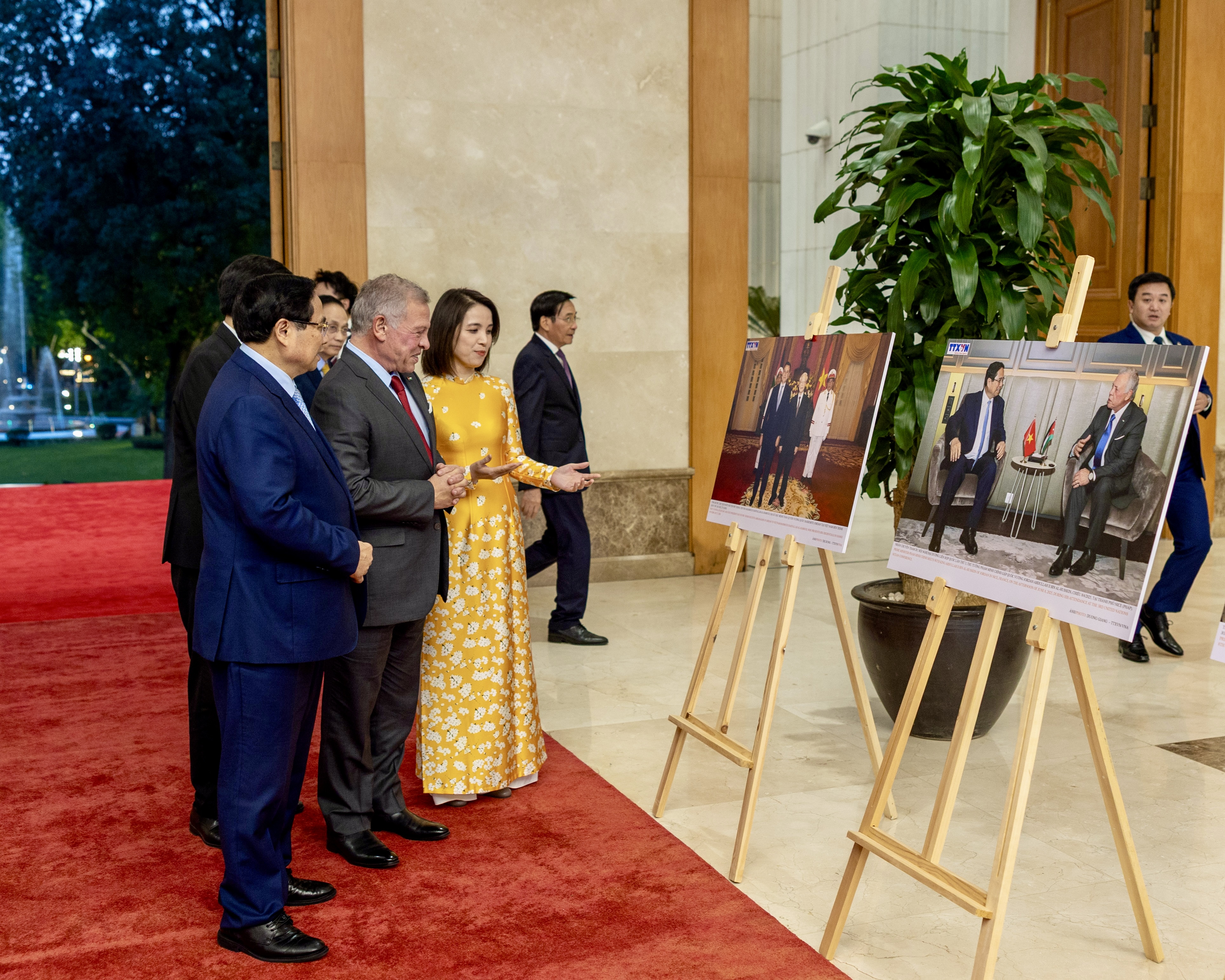  الملك ورئيس الوزراء الفيتنامي يبحثان سبل الارتقاء بالتعاون الثنائي