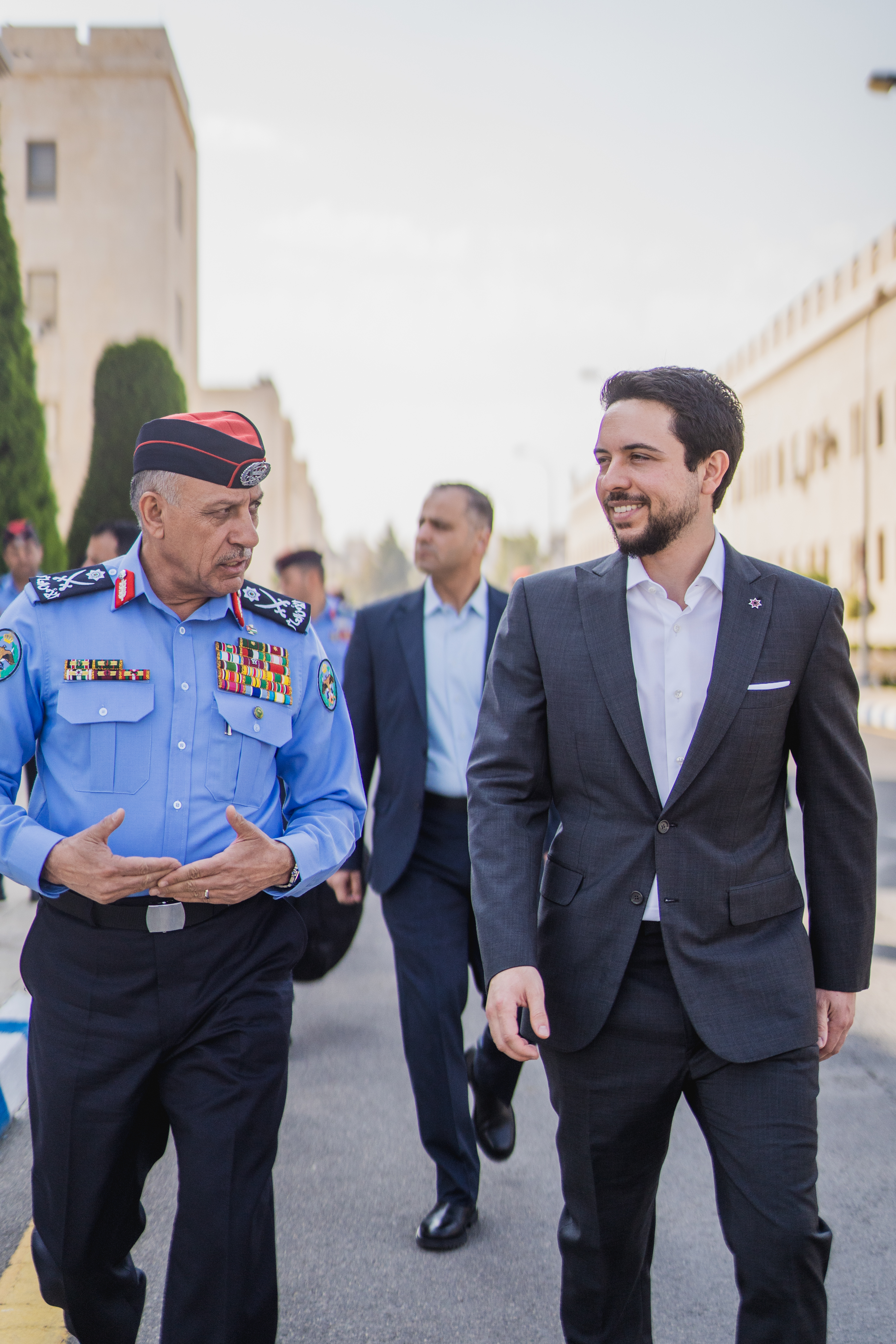  نائب الملك، ولي العهد يزور مديرية الأمن العام ويشيد بجهود منتسبيها وتطورها التقني