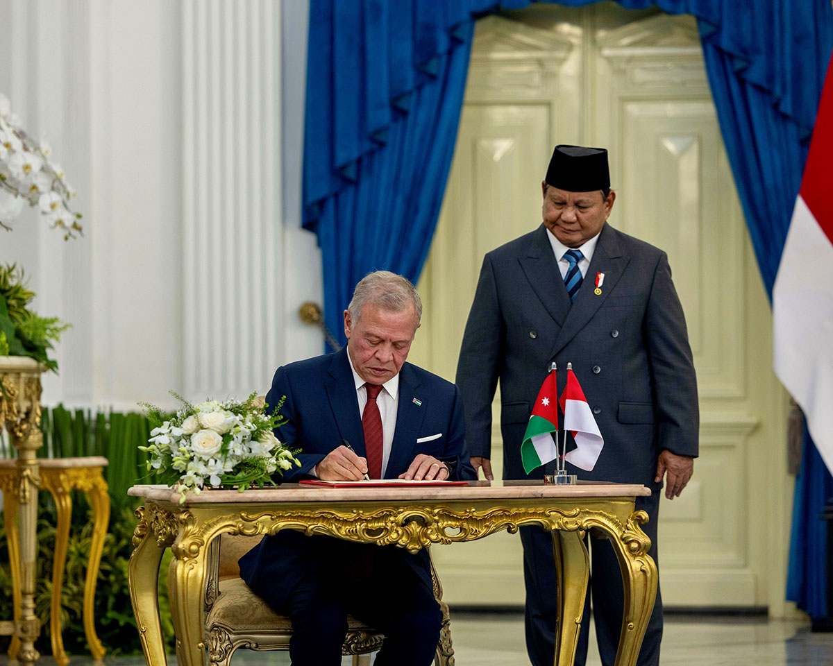 الملك والرئيس الإندونيسي يعقدان مباحثات في جاكرتا