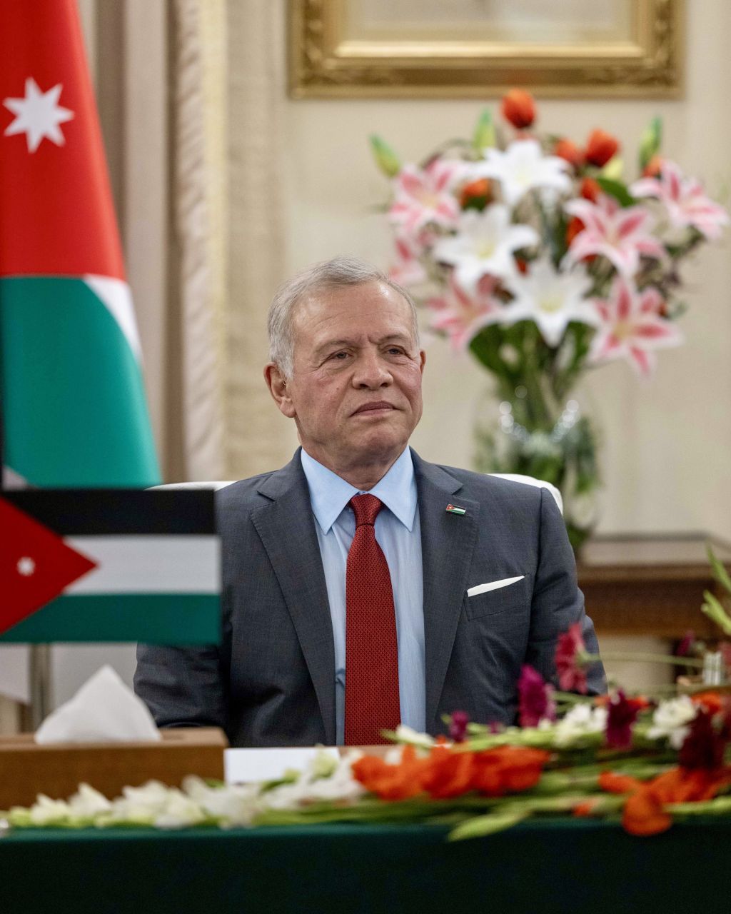 الملك يلتقي رئيس الوزراء الباكستاني في إسلام آباد ويؤكد أهمية توسيع التعاون