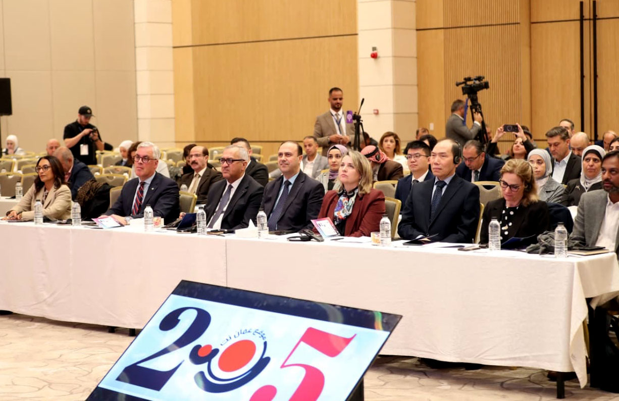 وزير الاتصال الحكومي يفتتح مؤتمر  الإعلام المجتمعي في العصر الرقمي 