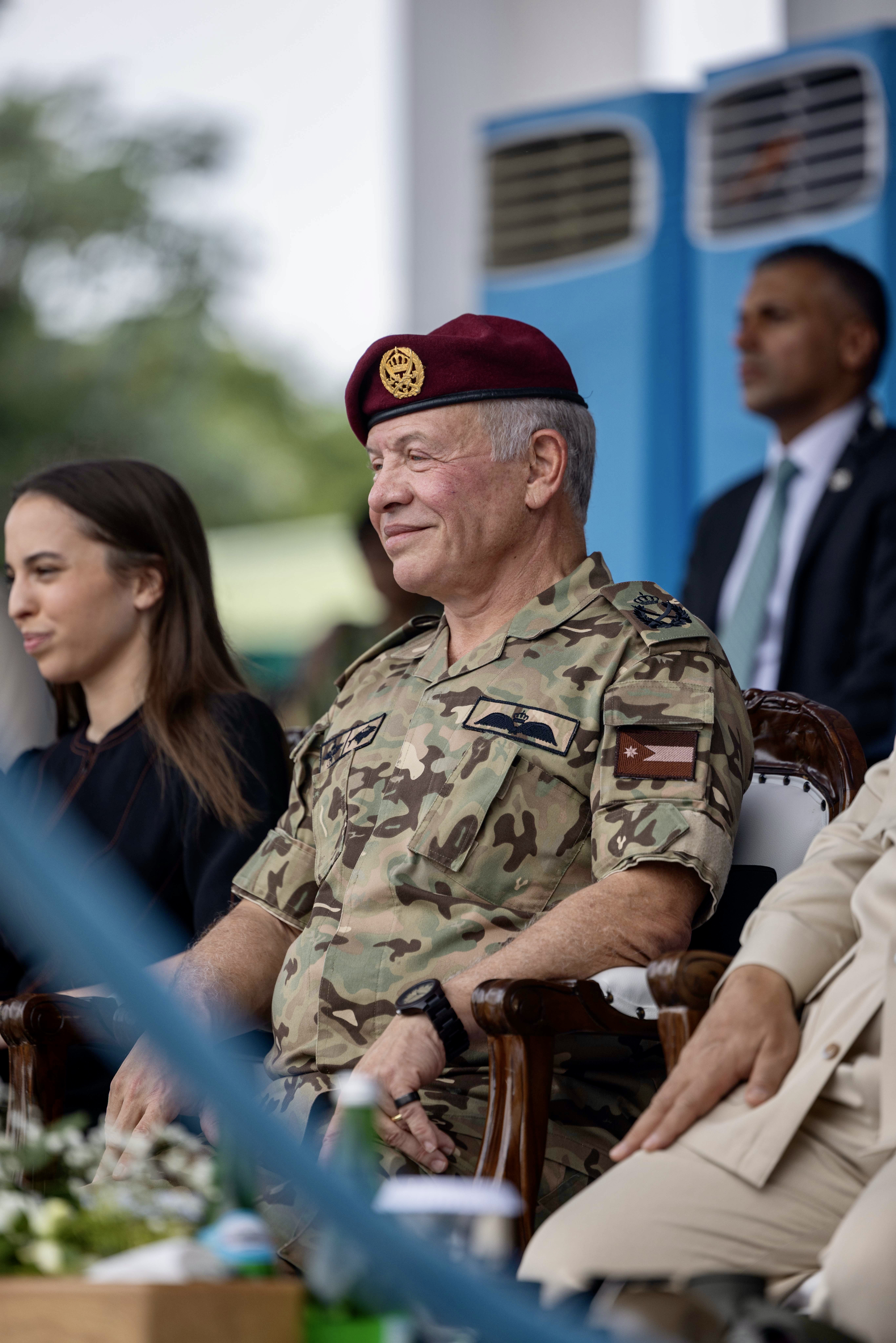 الملك والرئيس الإندونيسي يحضران في جاكرتا مجريات تمرين عسكري مشترك للطائرات المسيرة