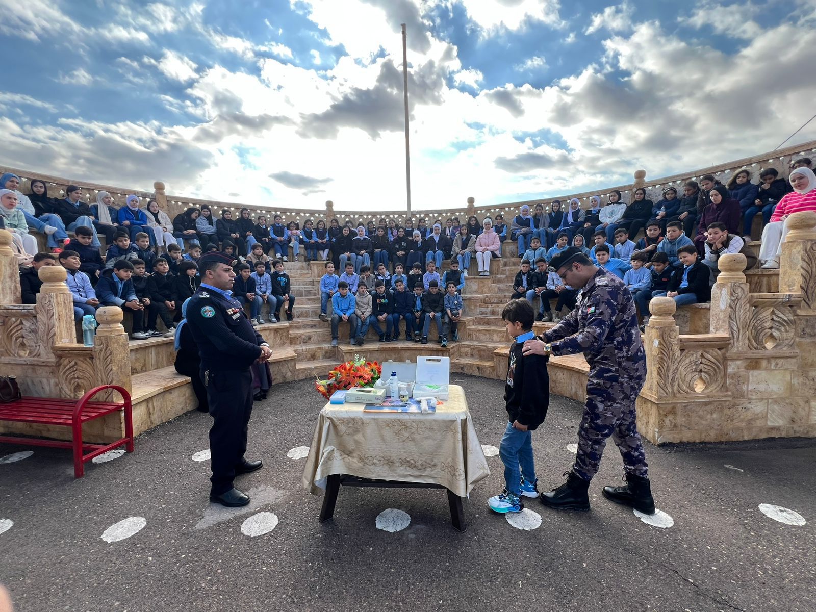 مديرية الأمن العام تطلق برنامج المسعف الصغير