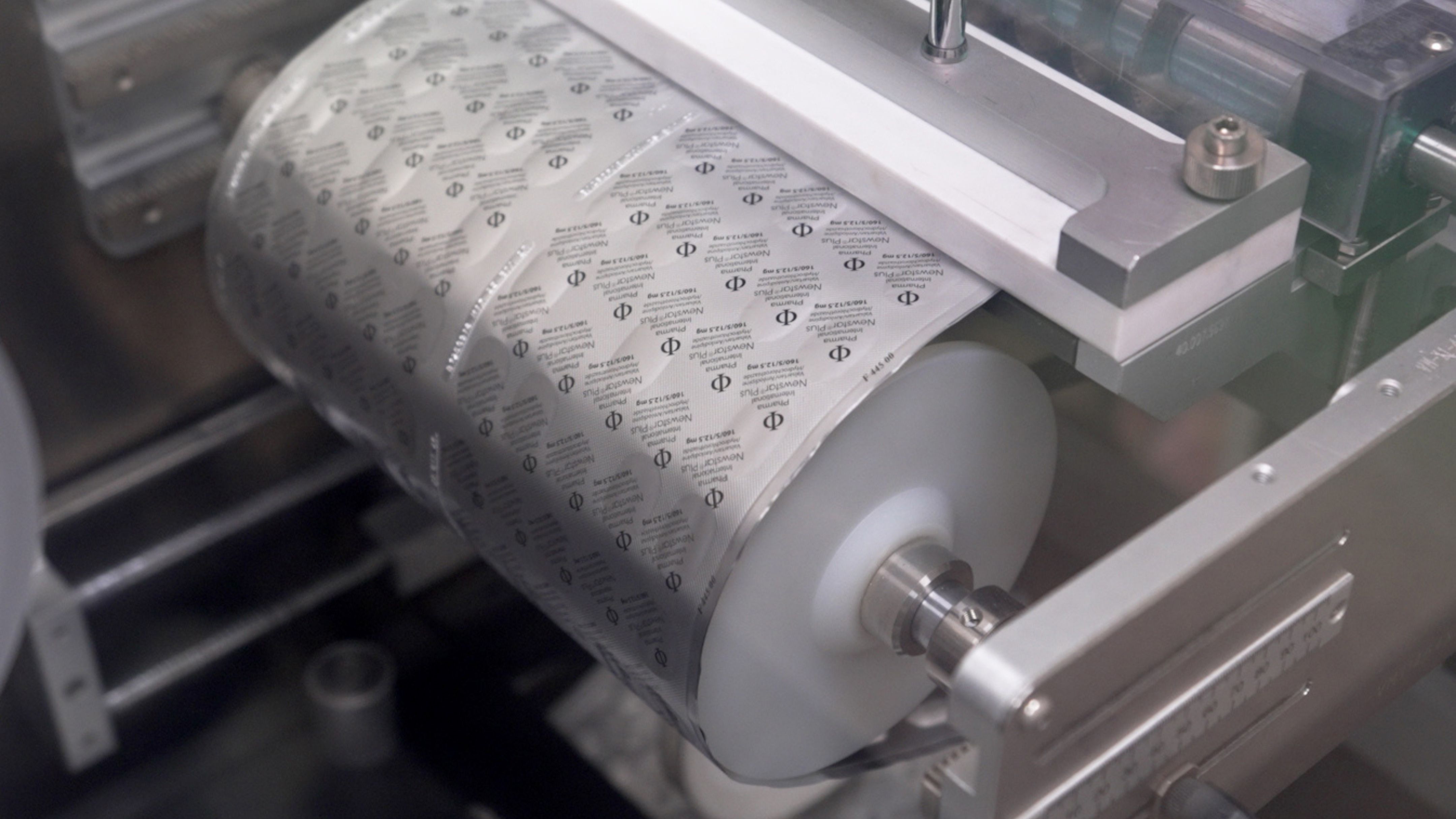 الملك يزور منشآت صناعية في القسطل توفر أكثر من 1650 فرصة عمل