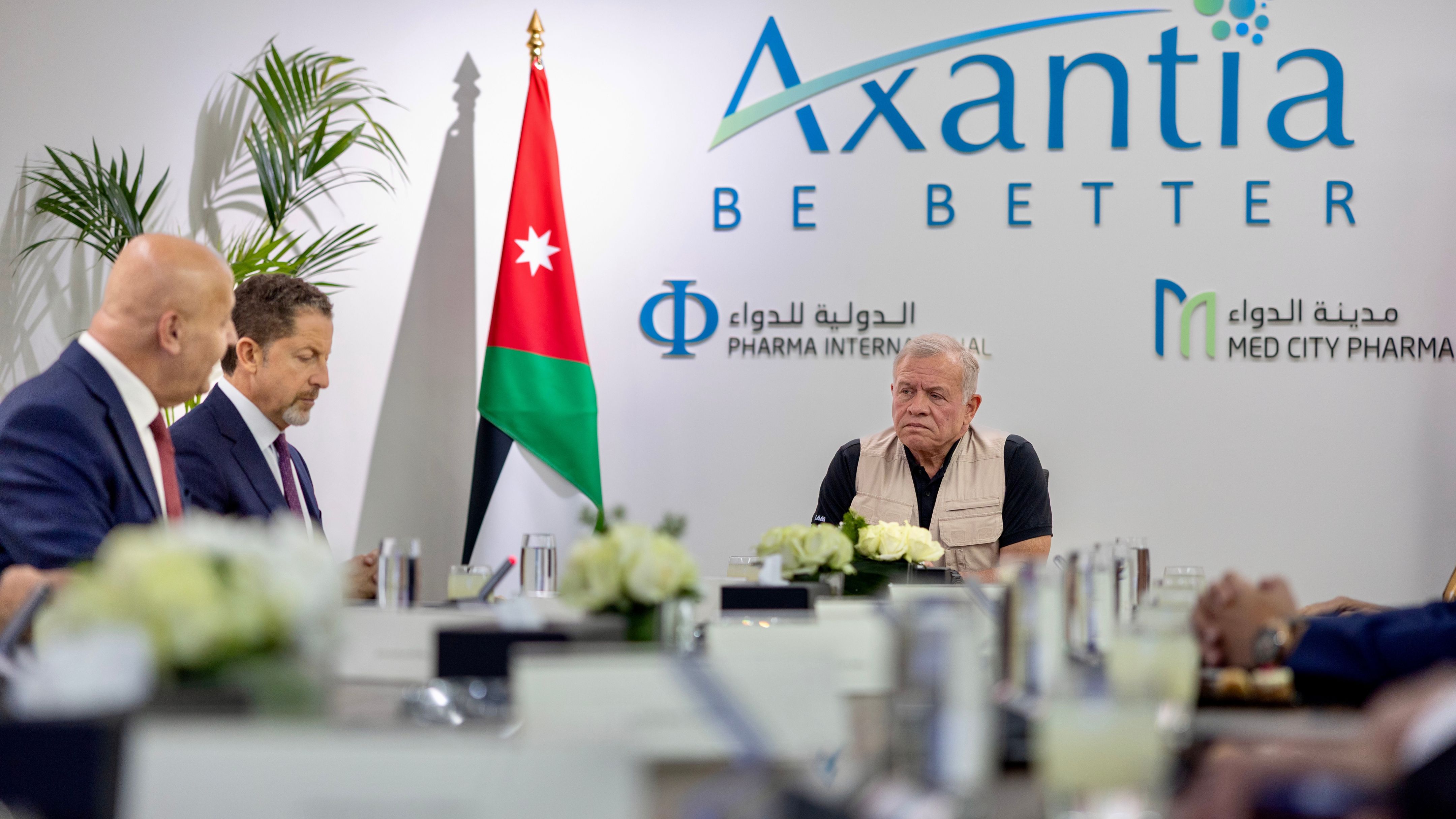 الملك يزور منشآت صناعية في القسطل توفر أكثر من 1650 فرصة عمل