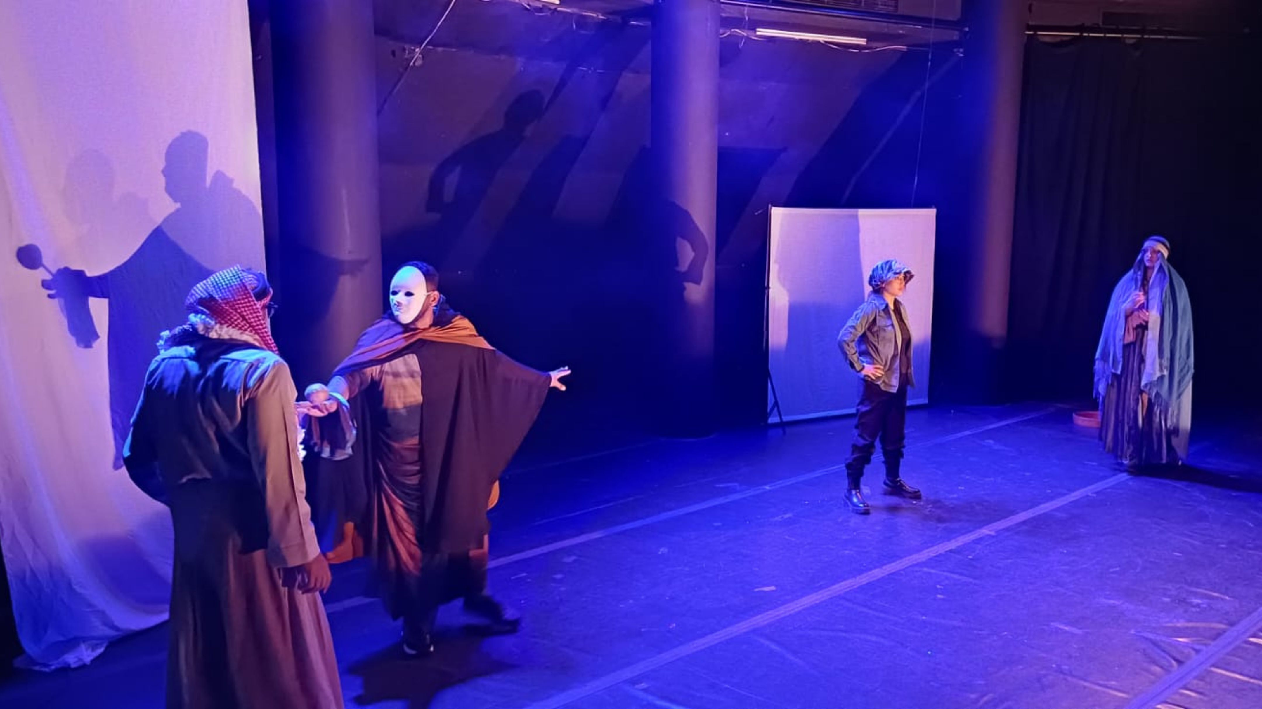 عرض مسرحية النهر لن يفصلني عنك في المركز الثقافي الملكي