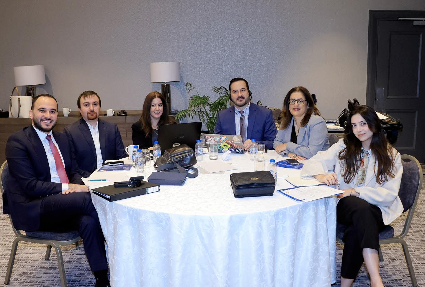 الاقتصاد النيابية تشارك في مائدة مستديرة حول أثر قانون بيئة الاستثمار