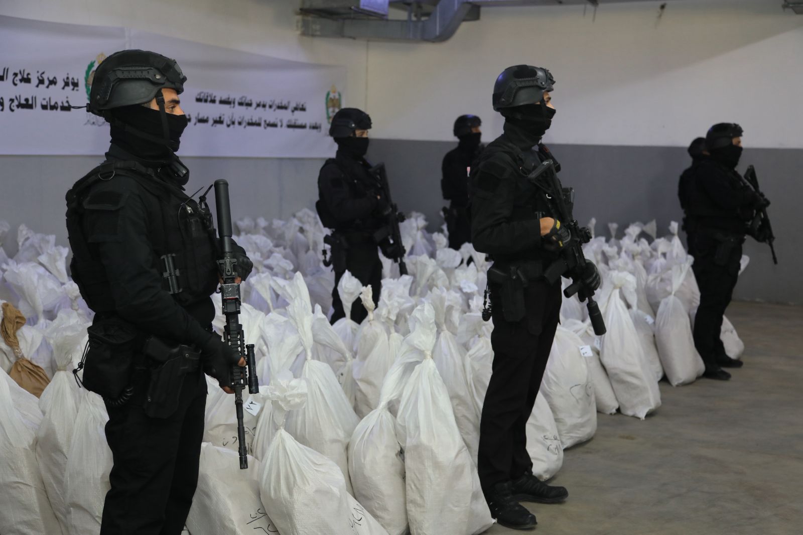 الأمن العام يتلف كميات كبيرة من المواد المخدرة ضُبطت في  4048 قضية