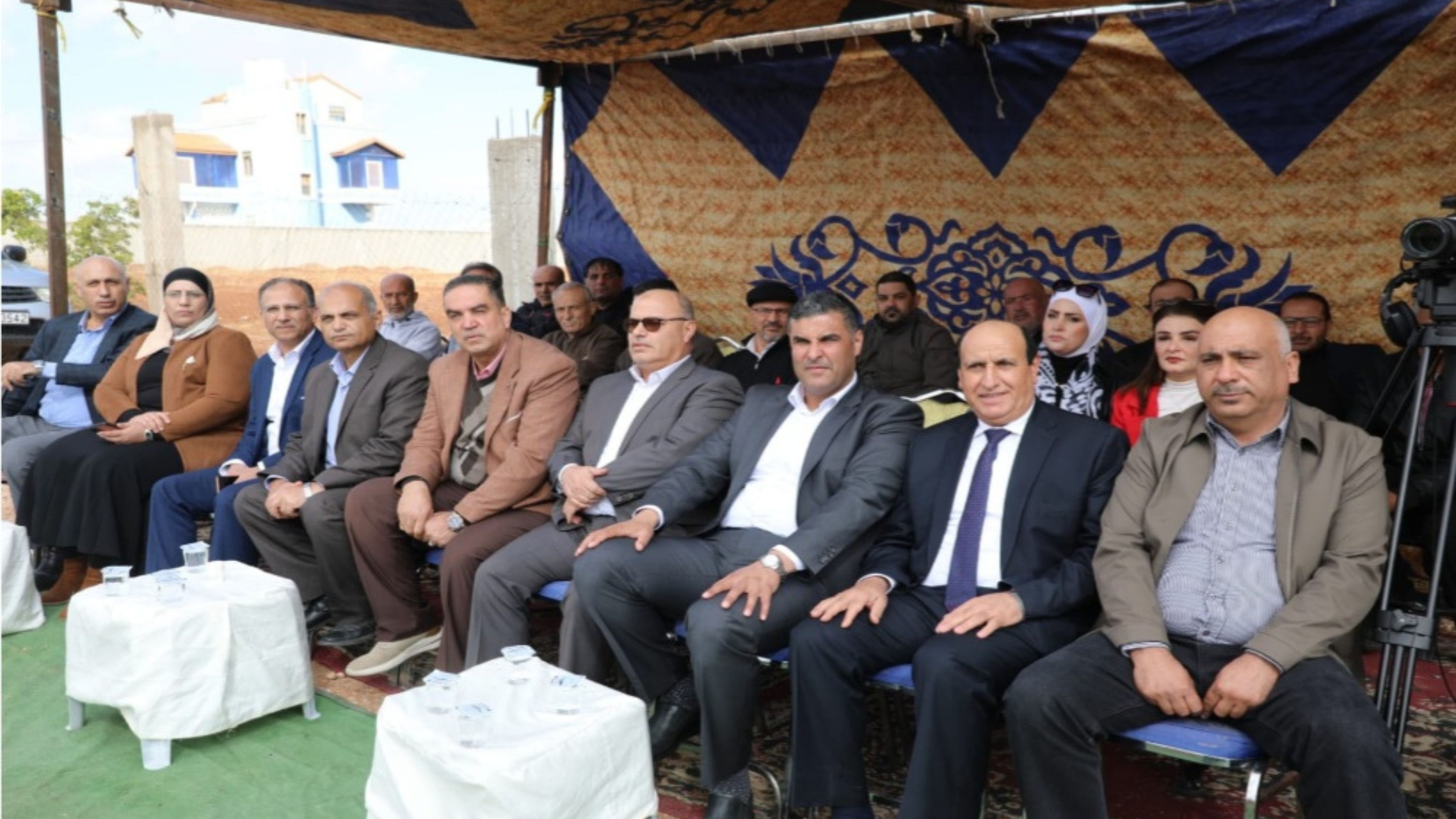 البحوث الزراعية ينظم يوما حقليا لحصاد الكركم 