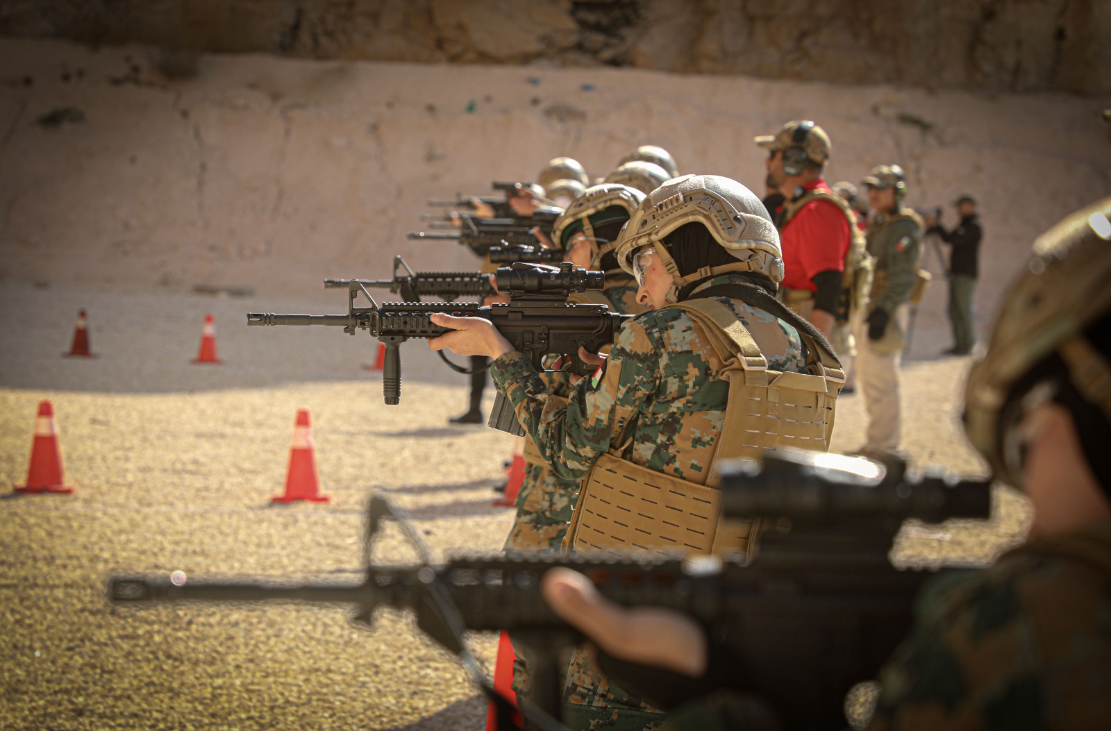 القوات المسلحة تنفذ مسابقة الخنساء 2 للرماية لعدد من منتسباتها