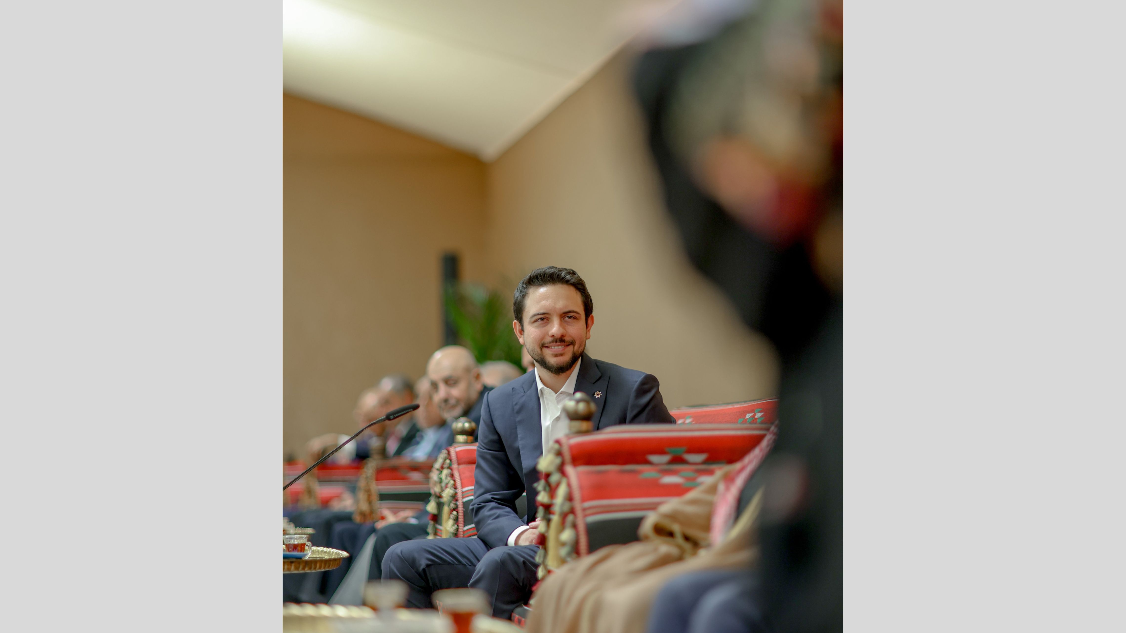 ولي العهد يلتقي وجهاء وممثلين عن محافظة الطفيلة