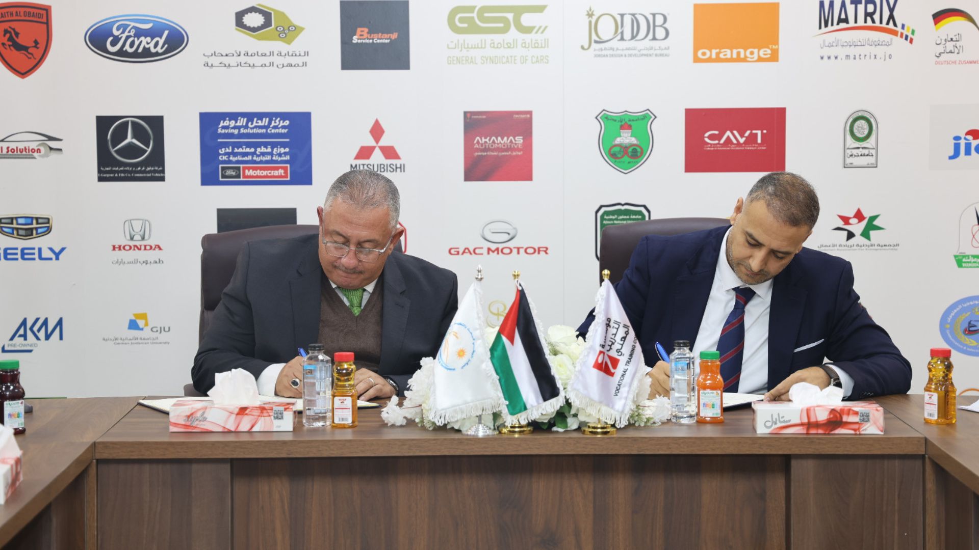 التدريب المهني والمركز الوطني للبحث والتطوير يوقعان اتفاقية تعاون