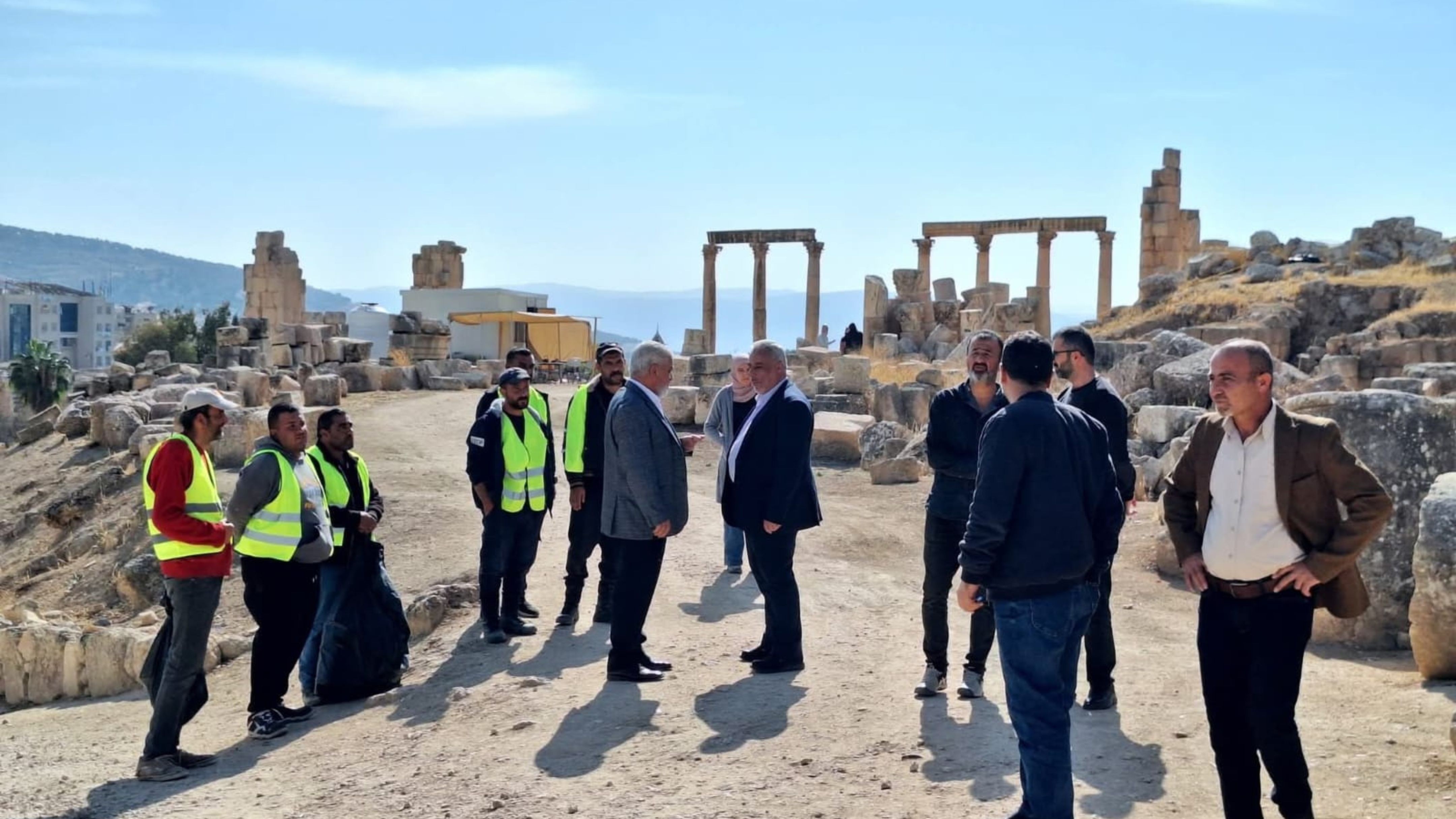 مدير عام الآثار  يتفقد المركز الإقليمي للصيانة والترميم وموقع جرش الأثري 